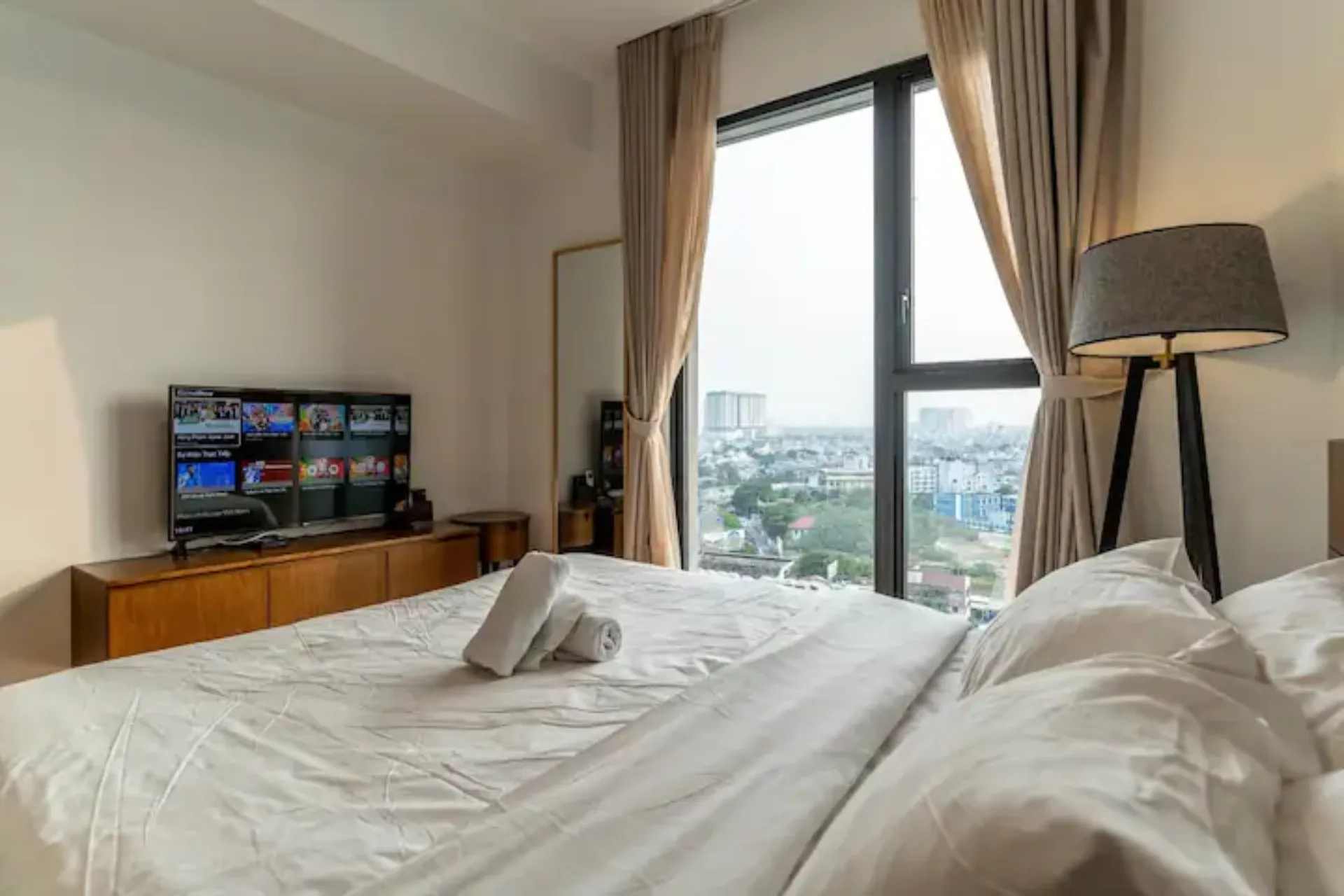 Apartment - 3 Bedrooms