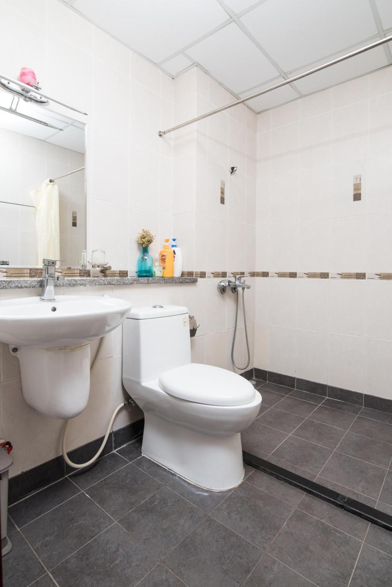 Quadruple Room with Private Bathroom