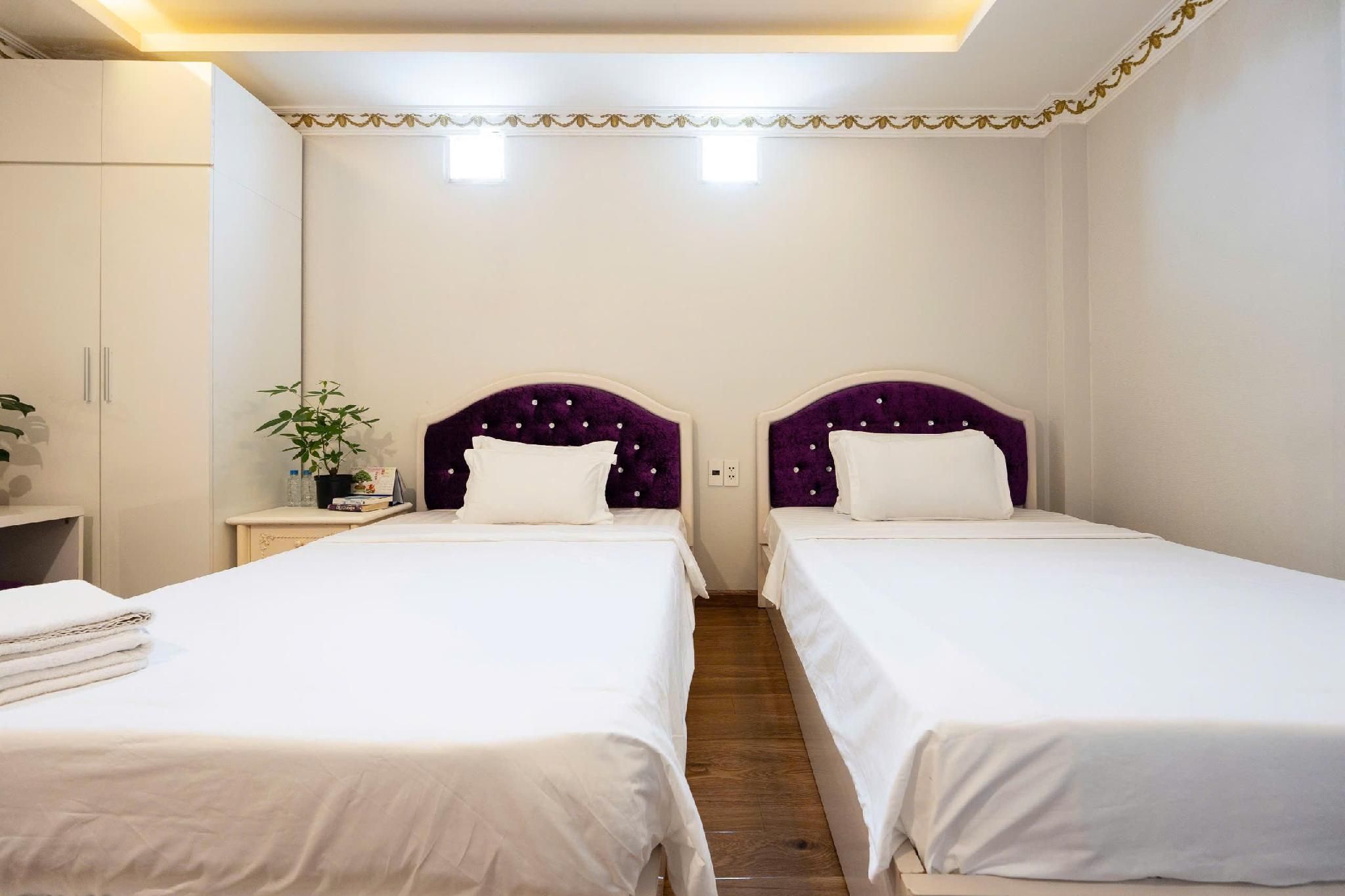 Deluxe Twin Room Type A