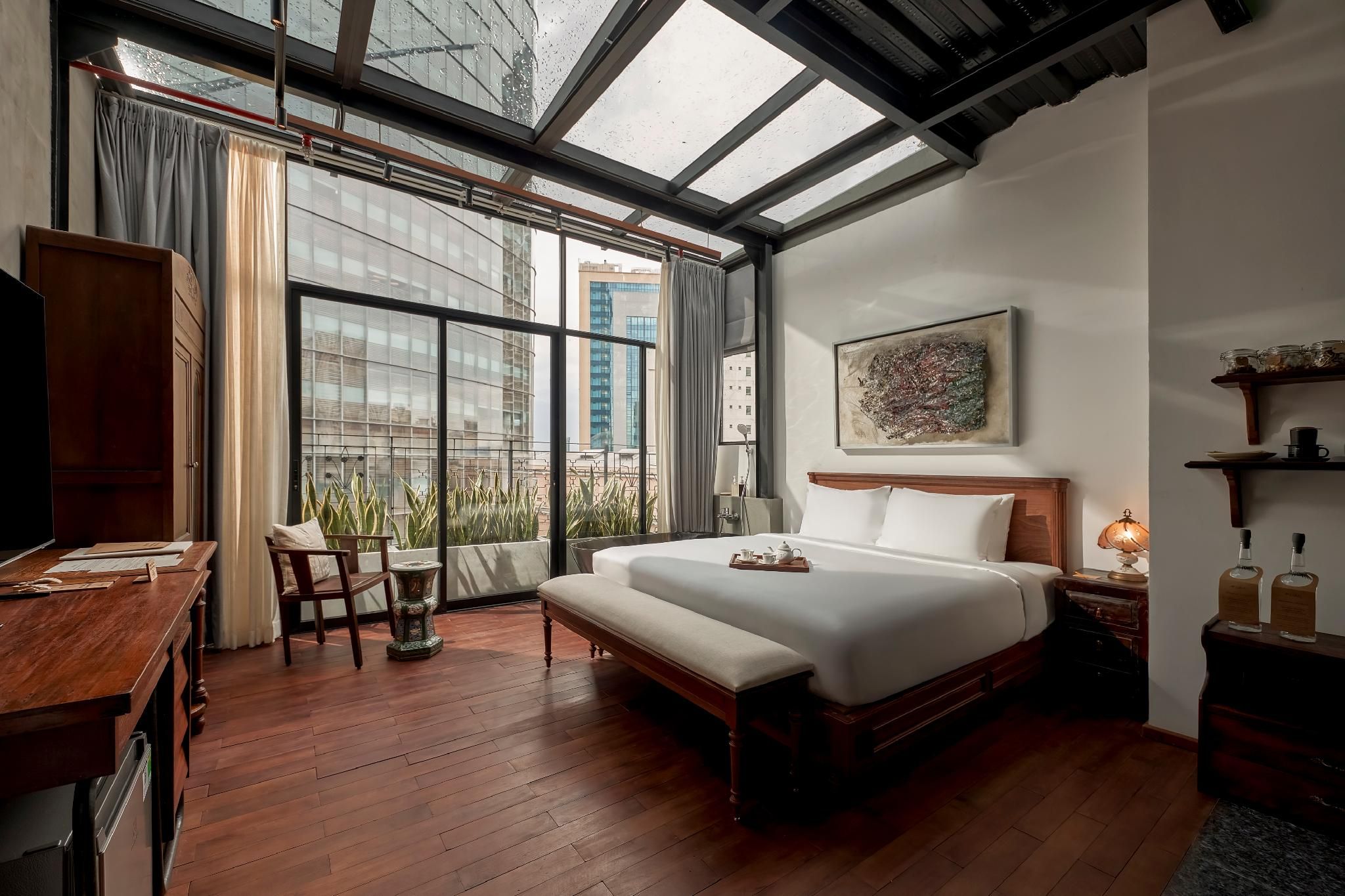 Anima Saigon Boutique Hotel Artist Premium Room, City View