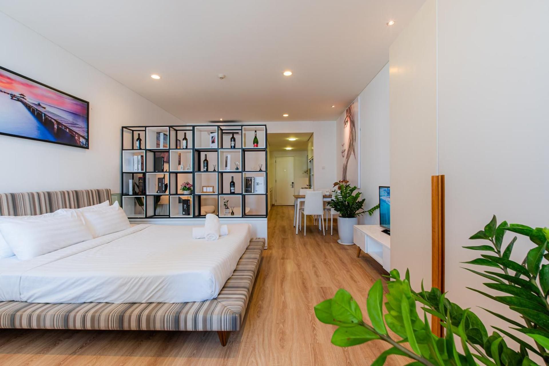 Studio Apartment