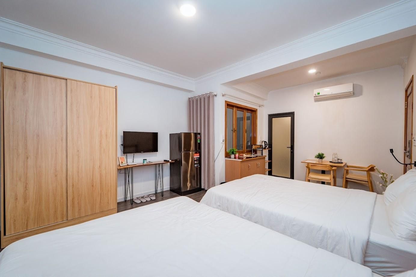Twin Room with Bath