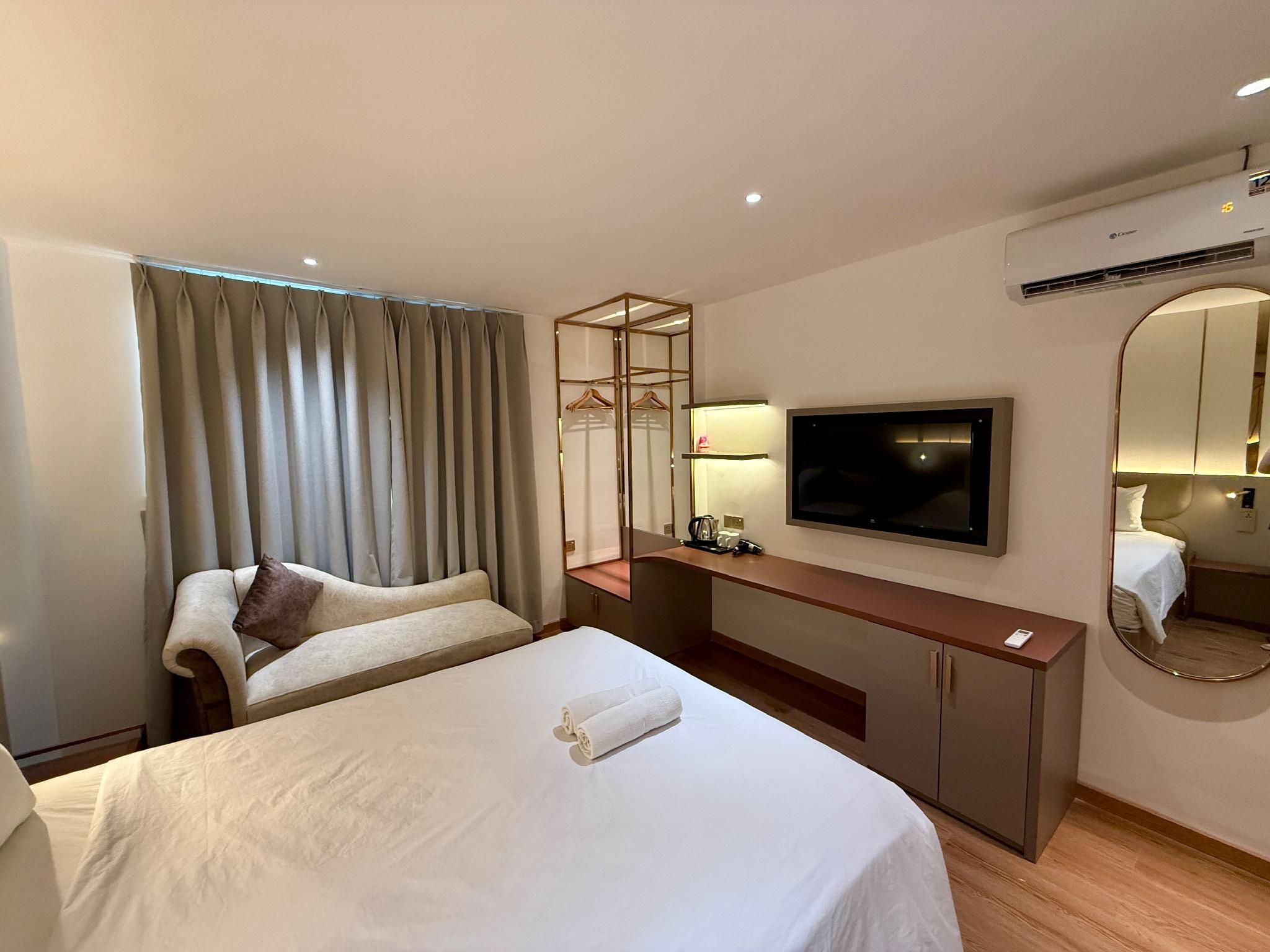 Premier City View Room