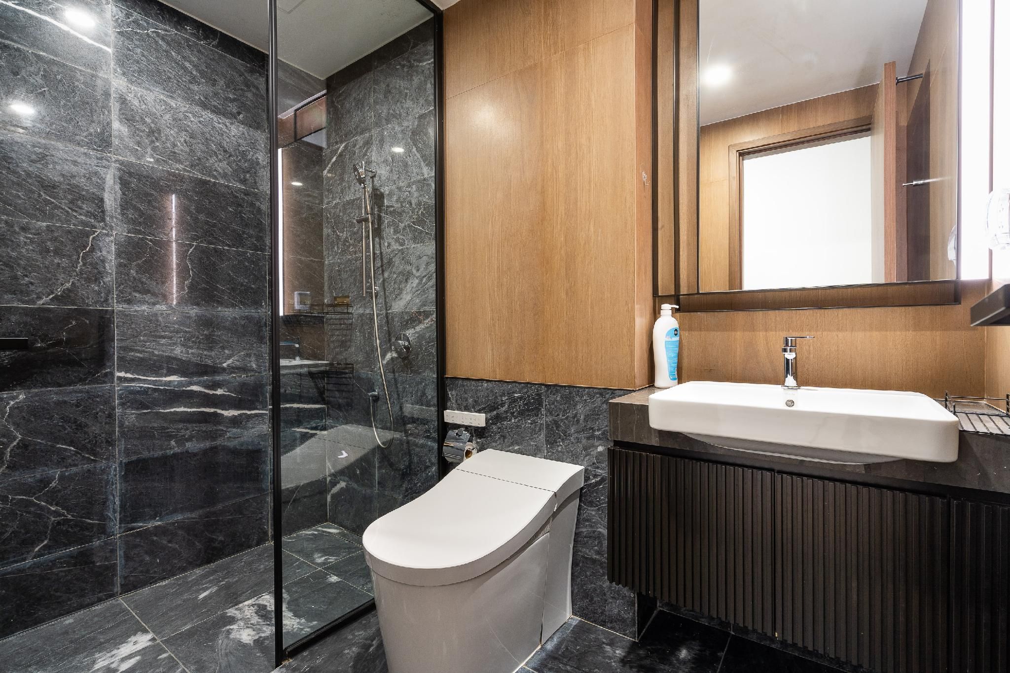 Two-Bedroom Premier Apartment with Balcony