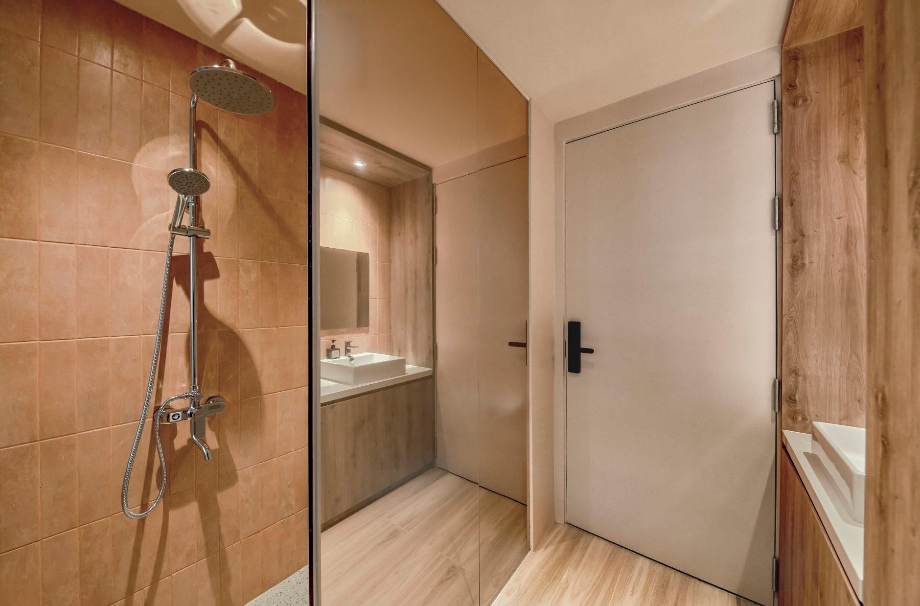 Express by M Village Global City Studio with Balcony 2