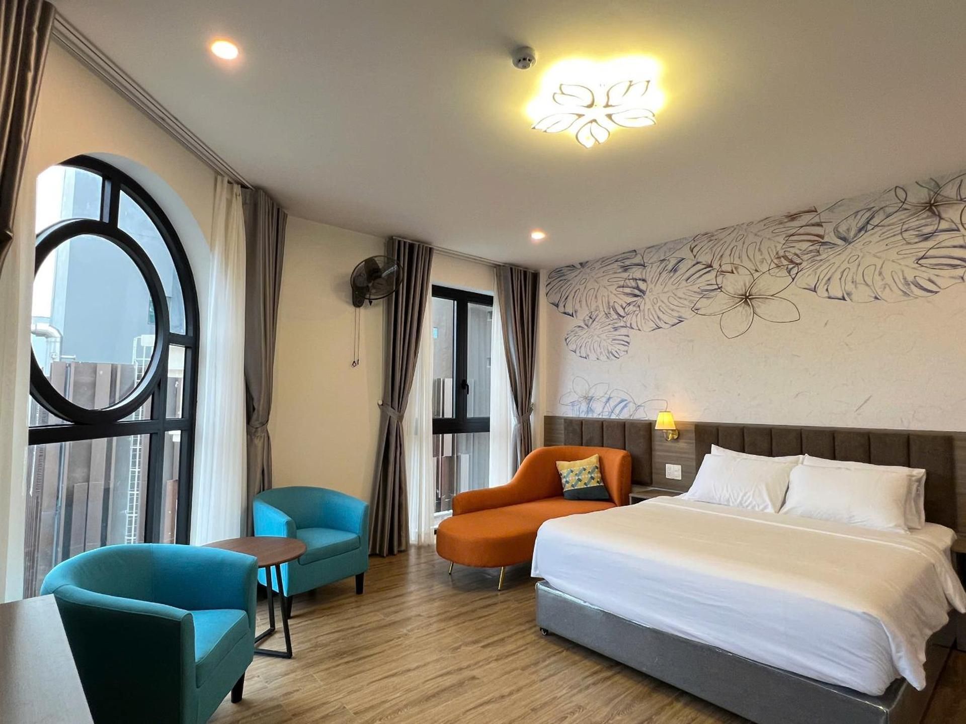 Queen Room with Balcony