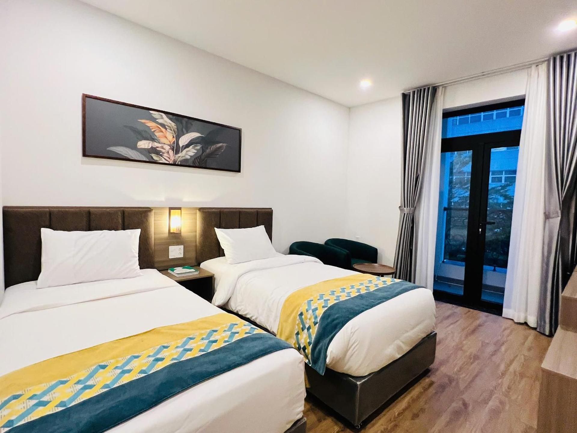 Deluxe Room Twin Bed