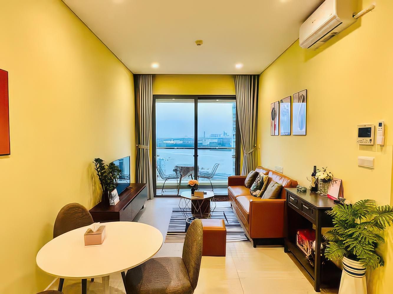 1-Bedroom Condo