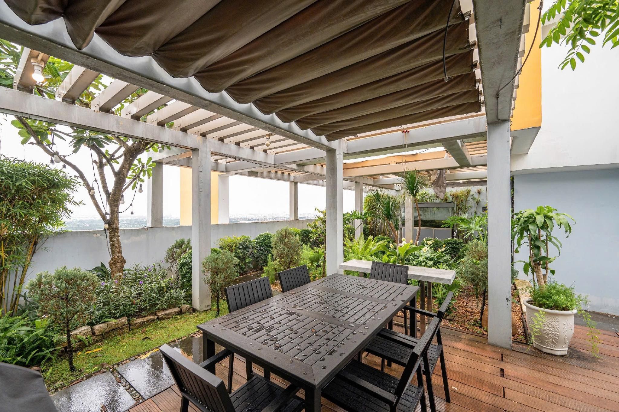 separate living room