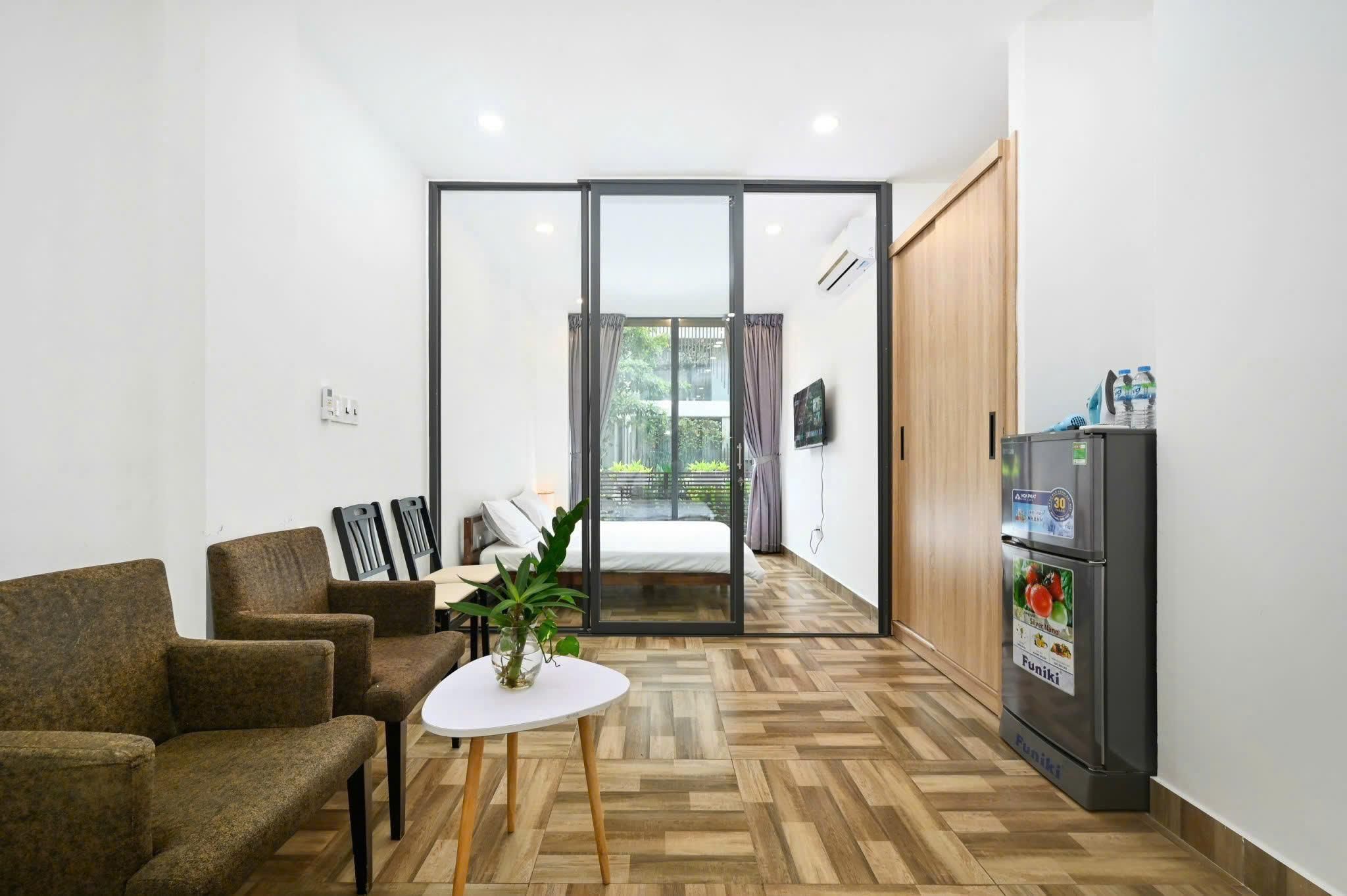 One-Bedroom Garden View Apartment