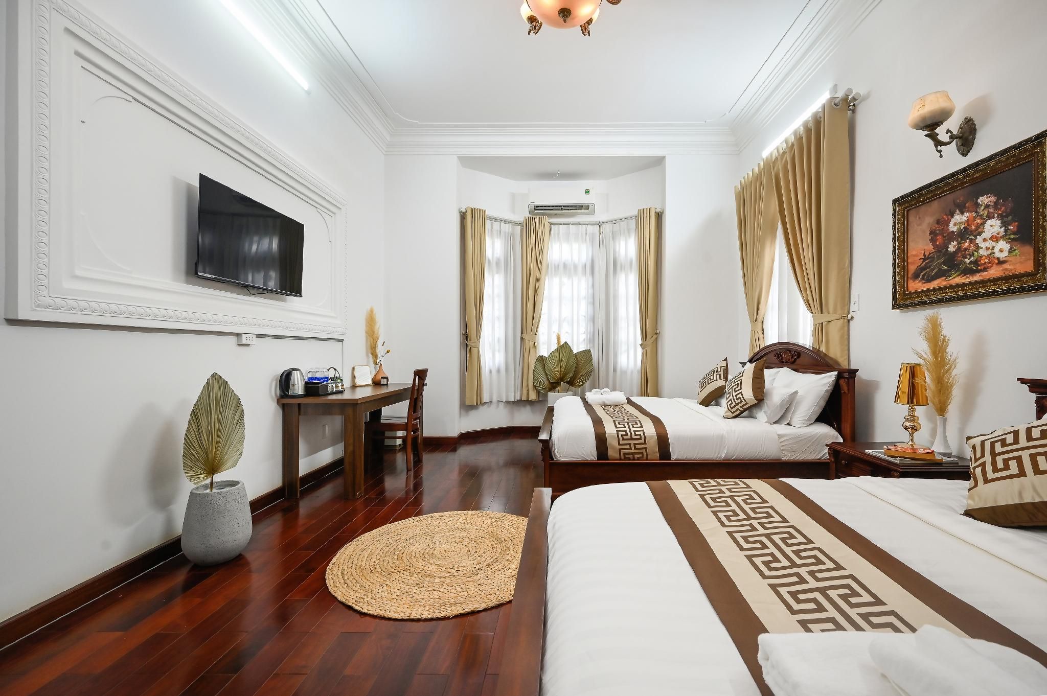 Suite with Garden View