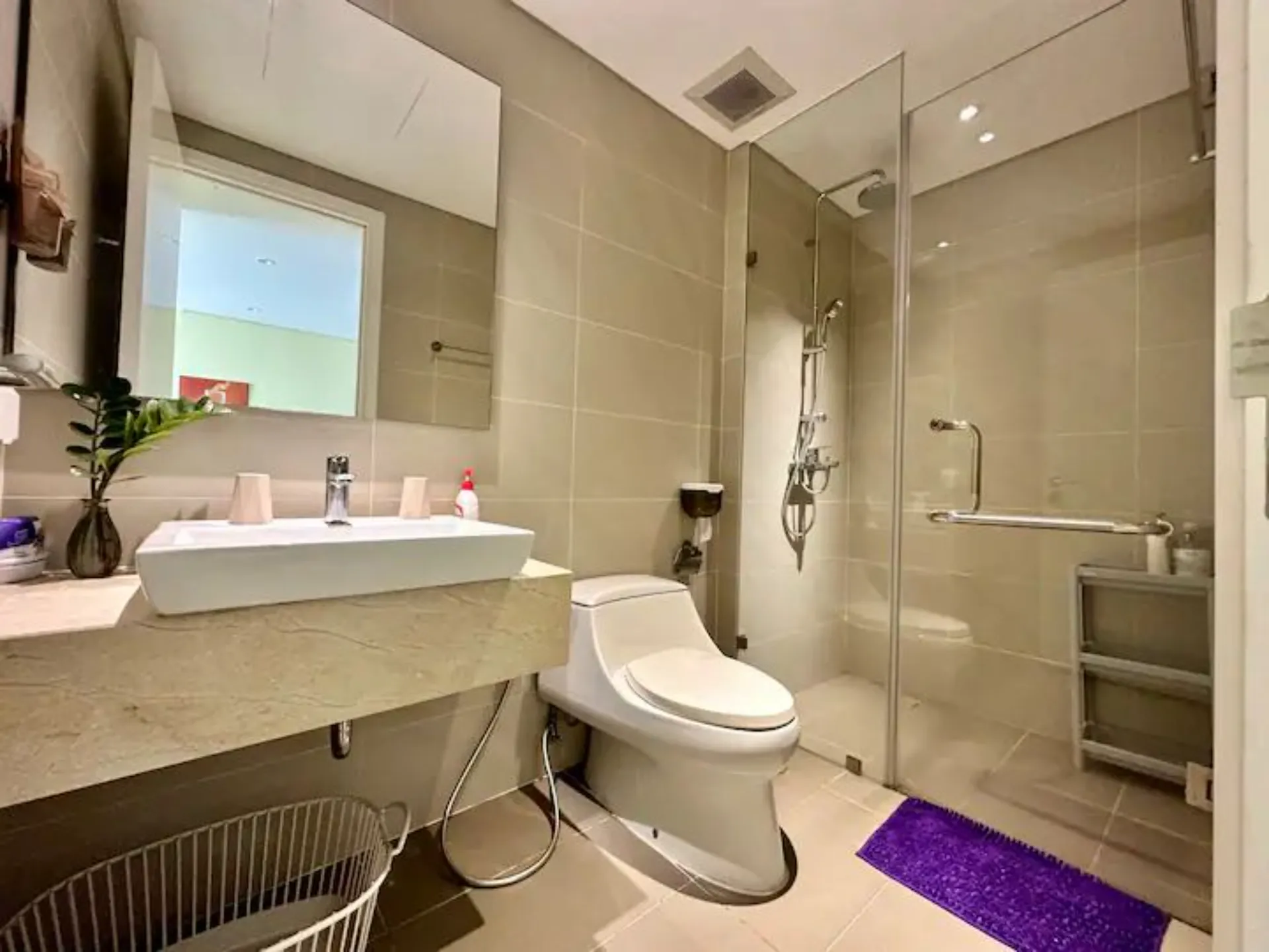 One Bedroom Apartment