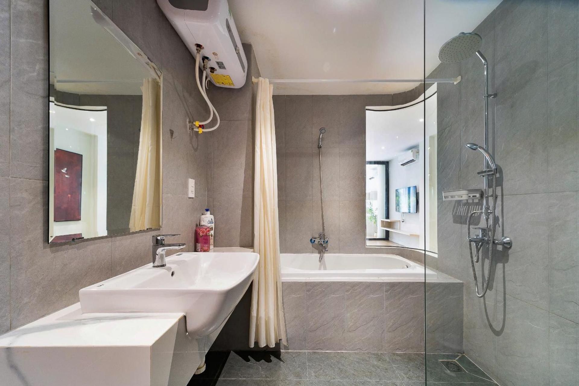 Oasis Apartment 1-Bedroom Balcony Suite 2