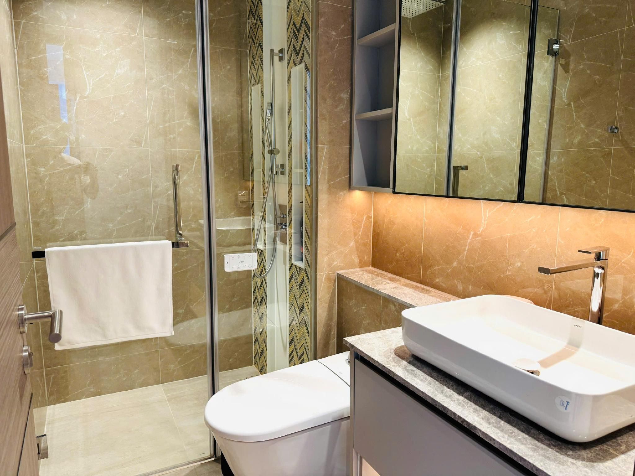 Emily Residence The Opera Luxury Ho Chi Minh City Group Room - 2 Rooms, High Floor with Lounge Access, Free Minibar, 4-6 People 3