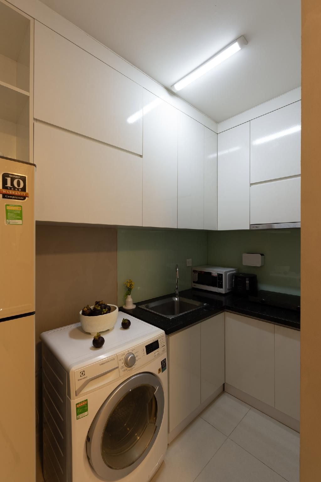 One Bedroom Apartment - 2 Adult with 1 Child