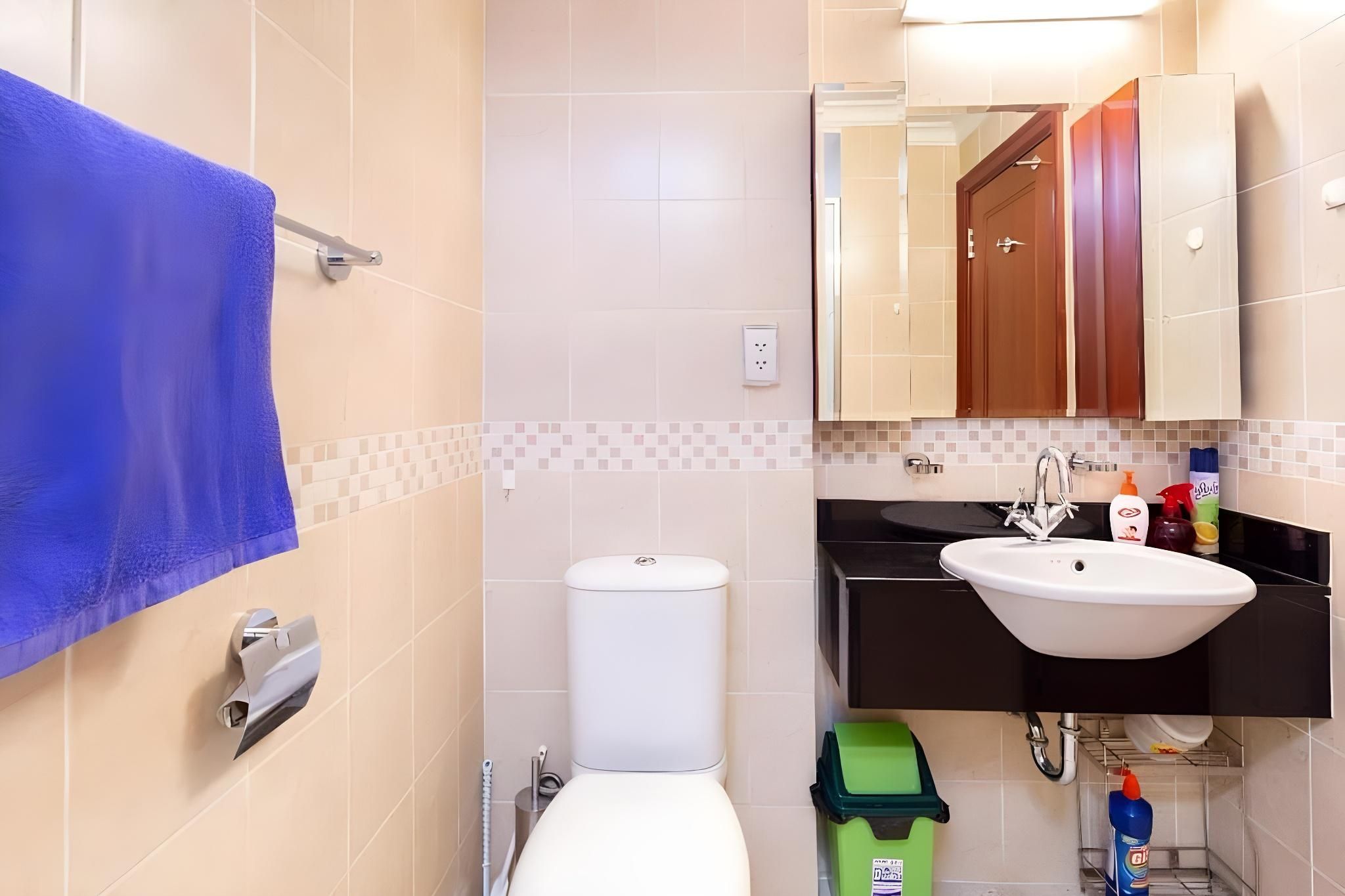 THE MANOR 2 IN CENTER--FREE ROOFTOP POOL-PICK UP Apartment