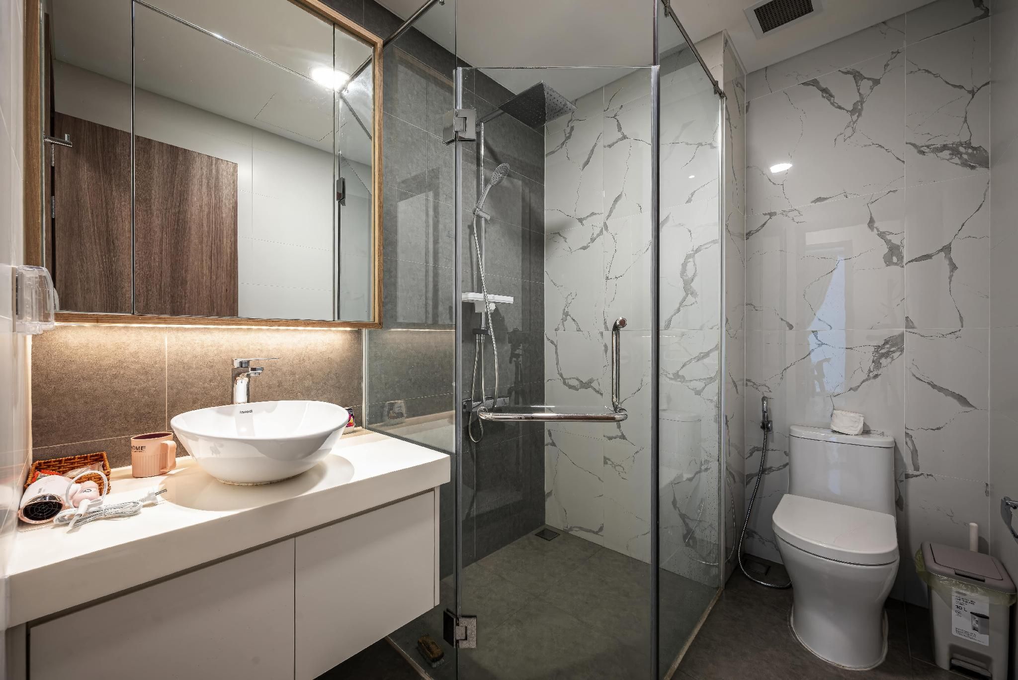 One Bedroom Apartment