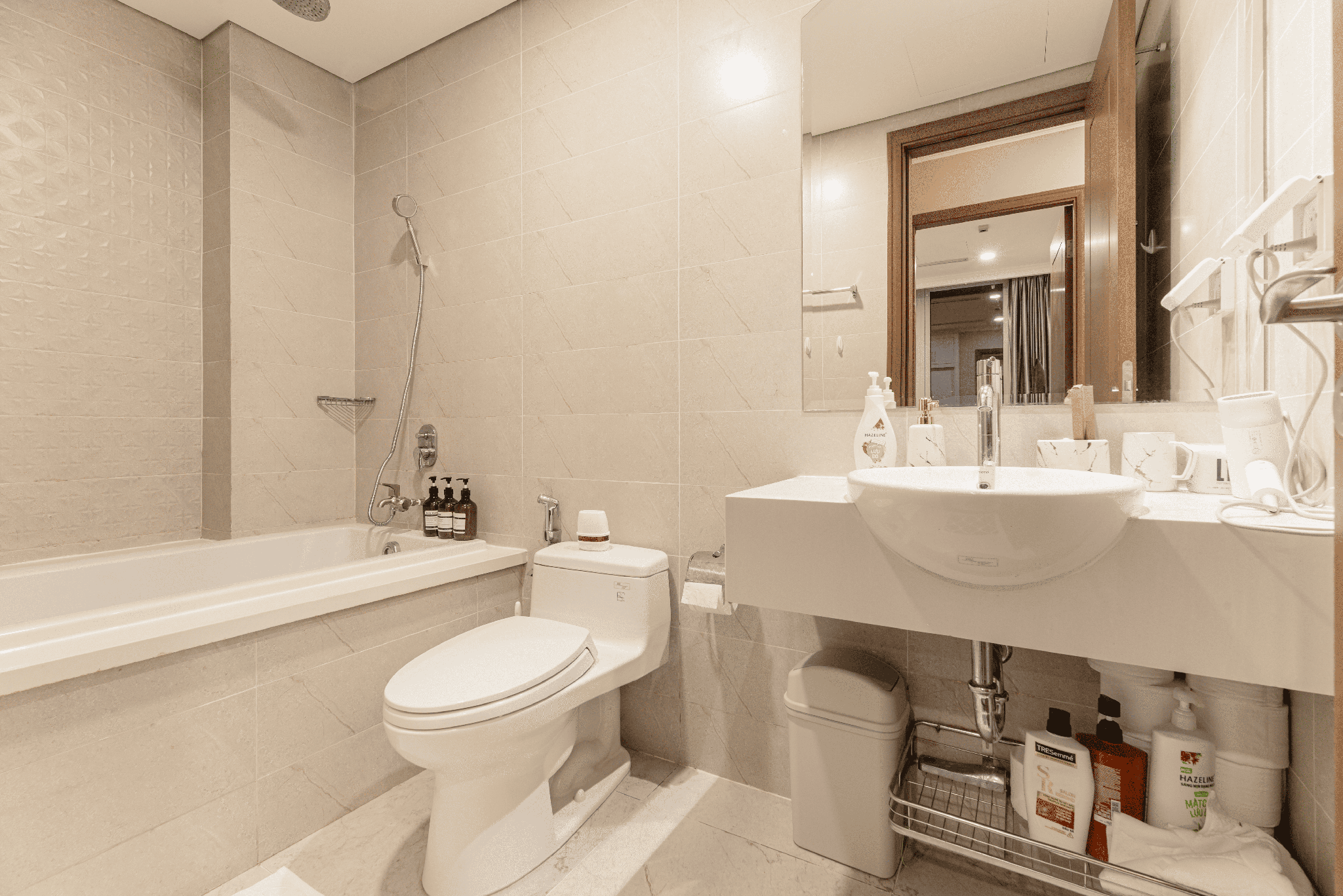 1-Bedroom City View King Suite