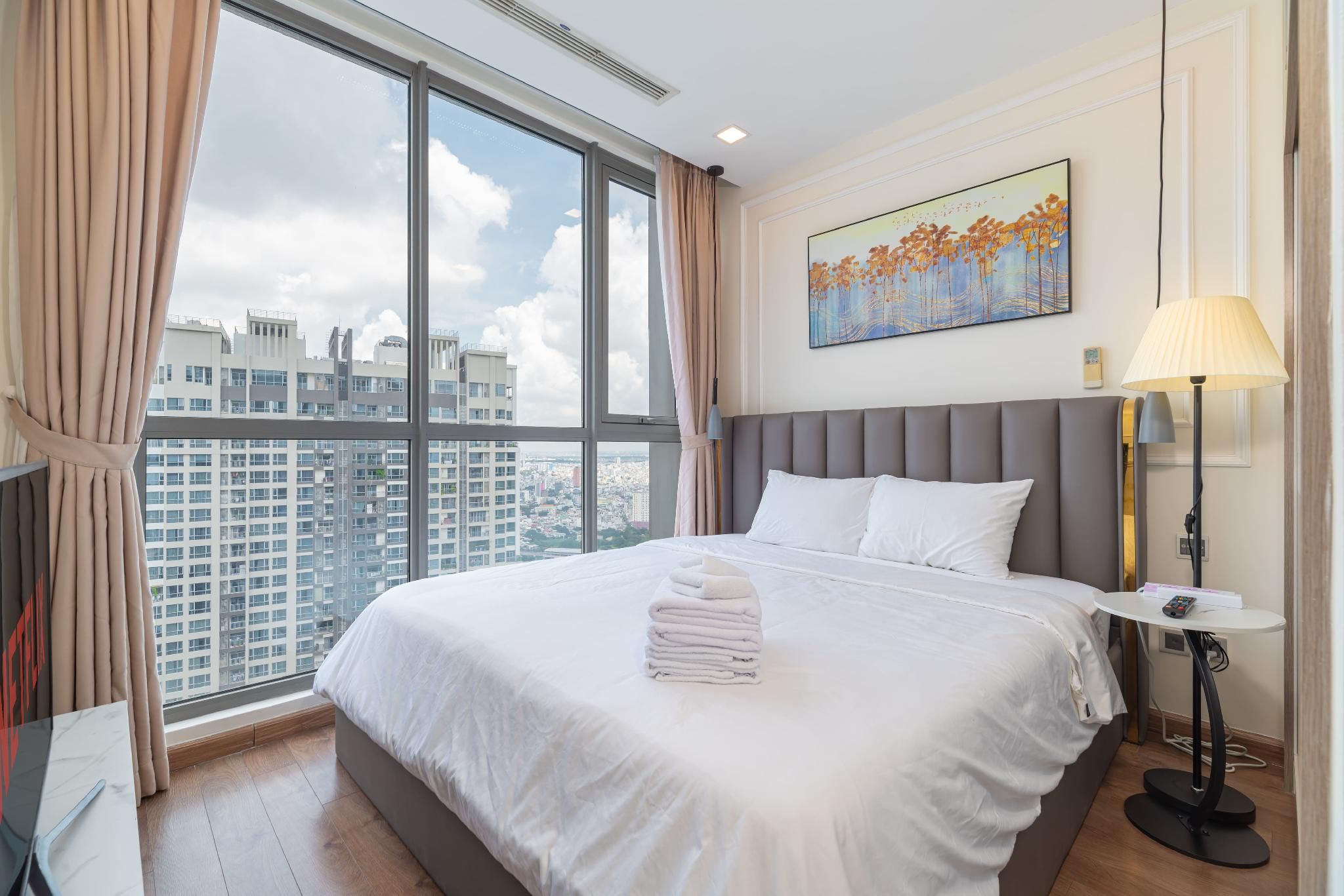 2-Bedroom City View Sky Suite
