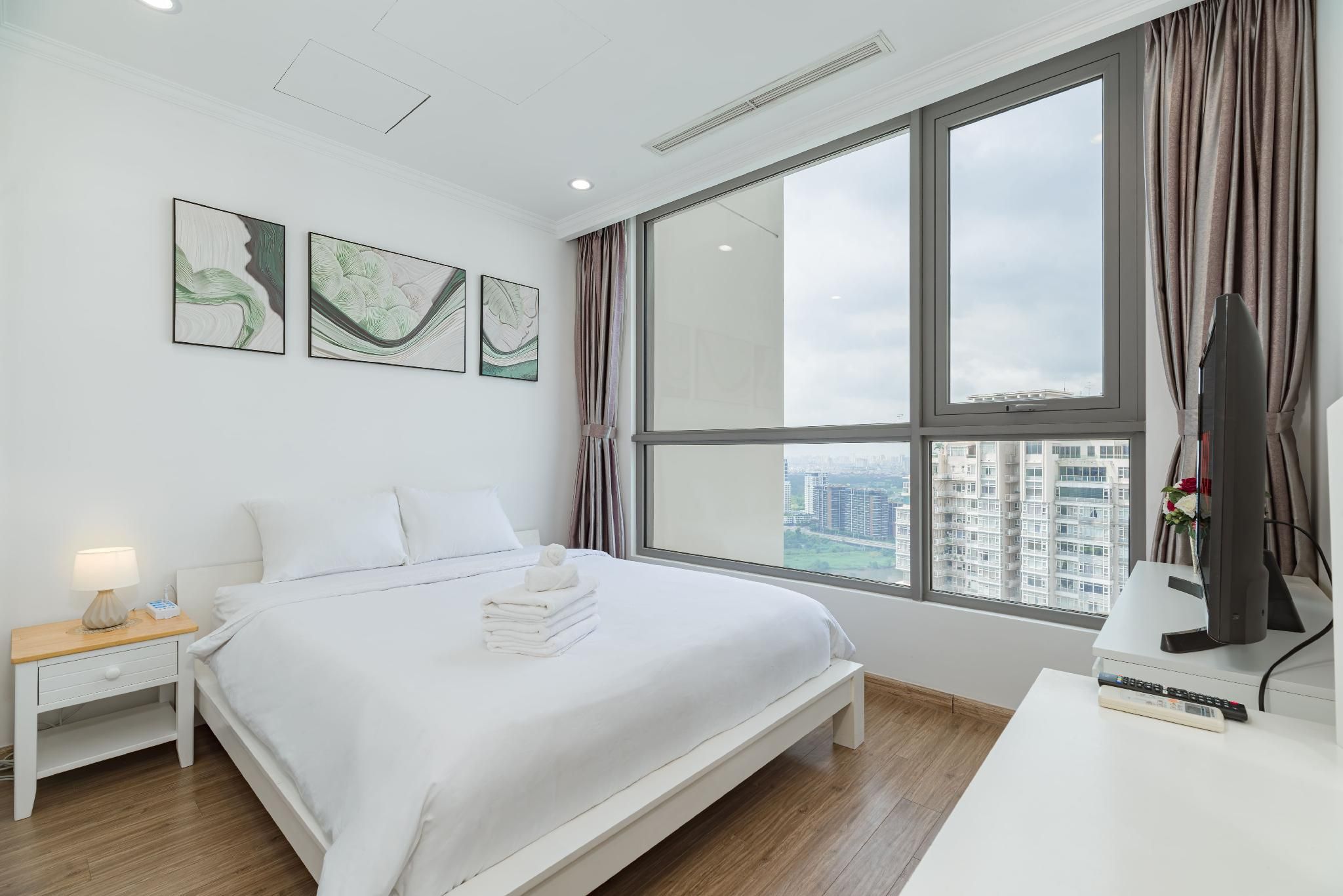 1-Bedroom River View Apartment
