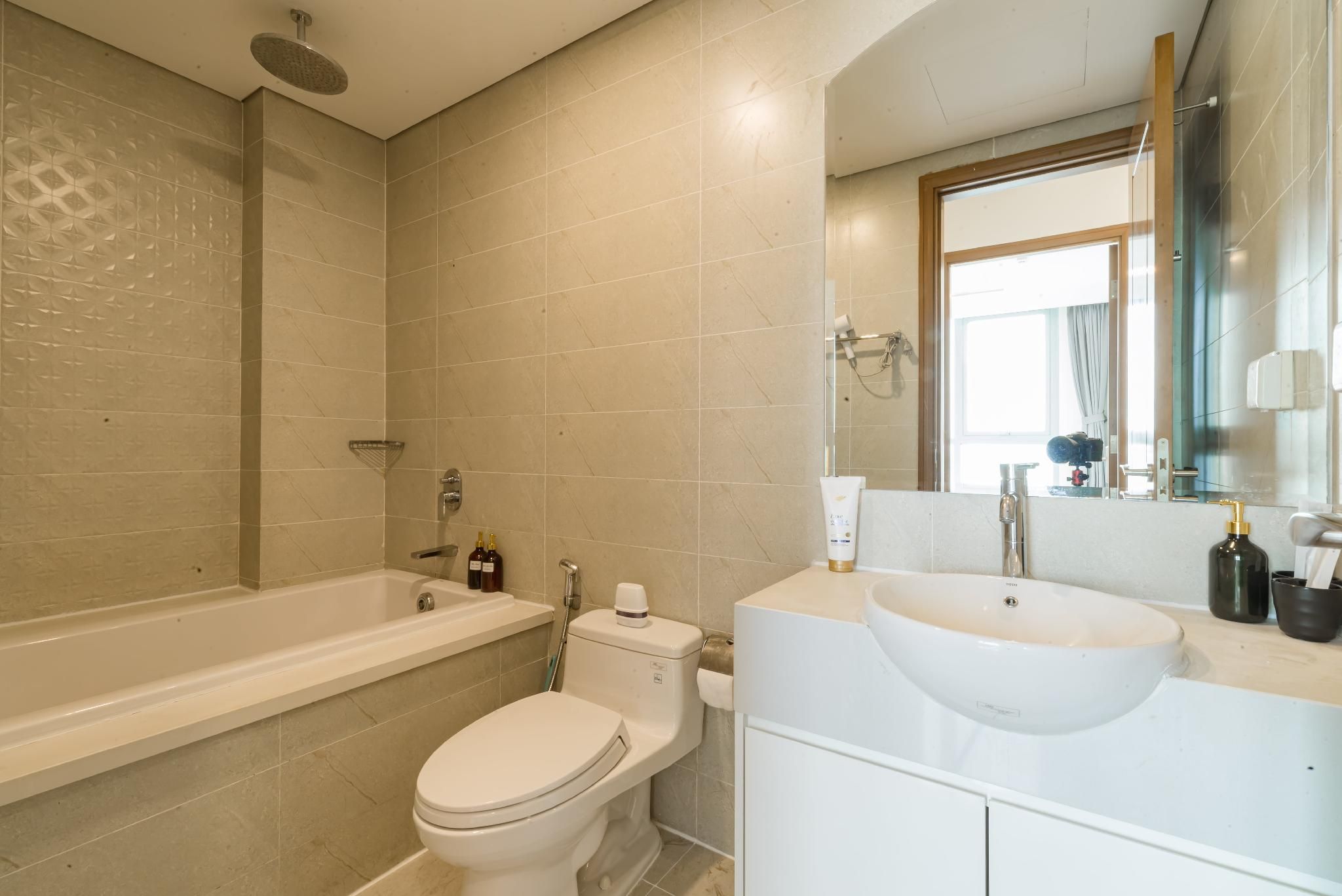 1-Bedroom City View Apartment