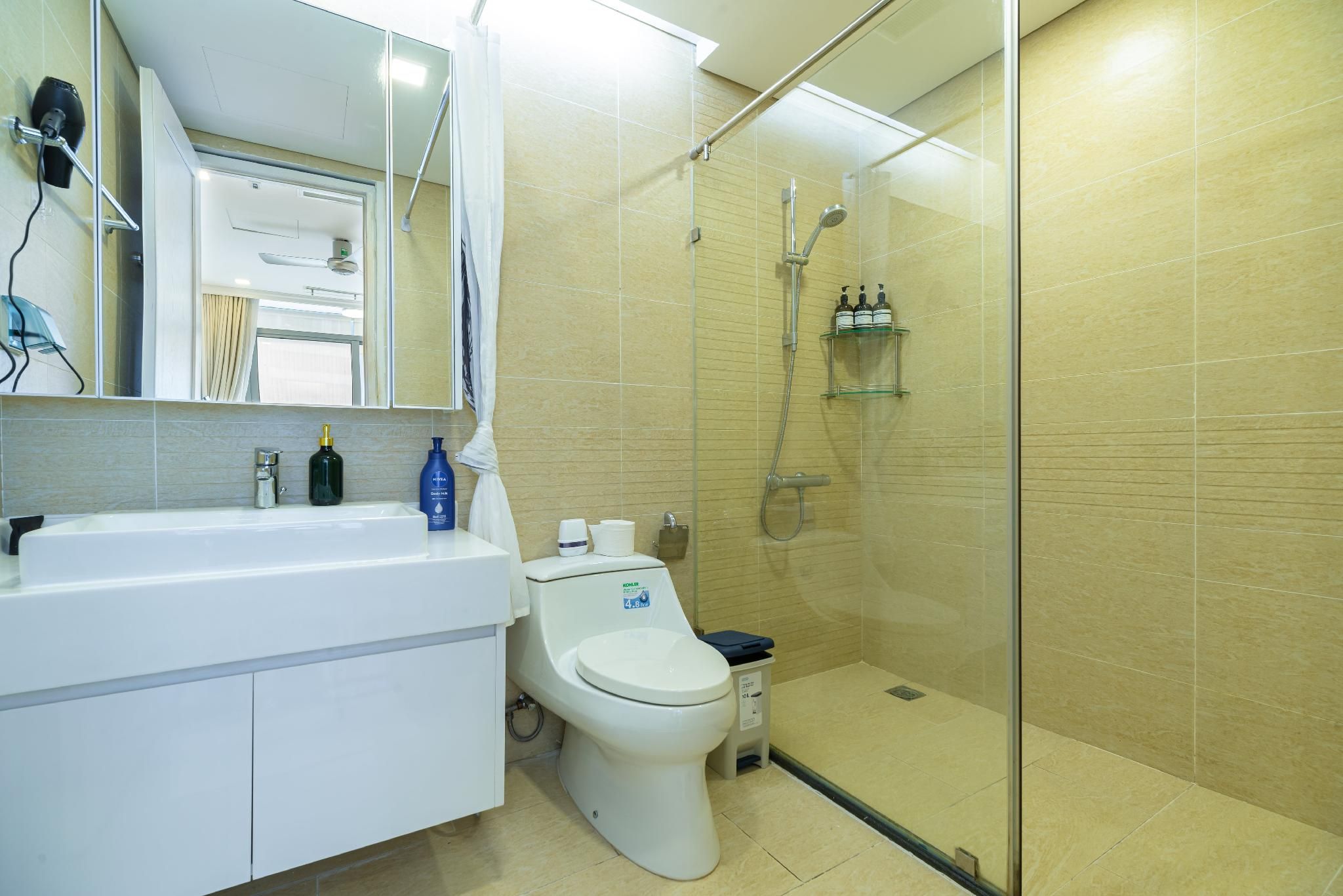 2-Bedroom Large Apartment