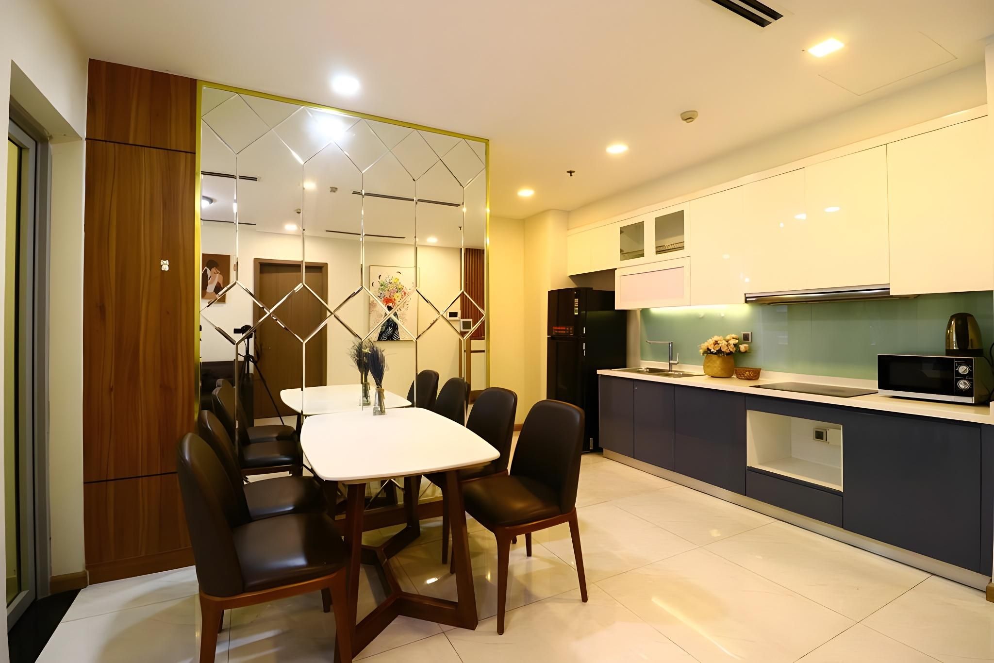 Food & Dining