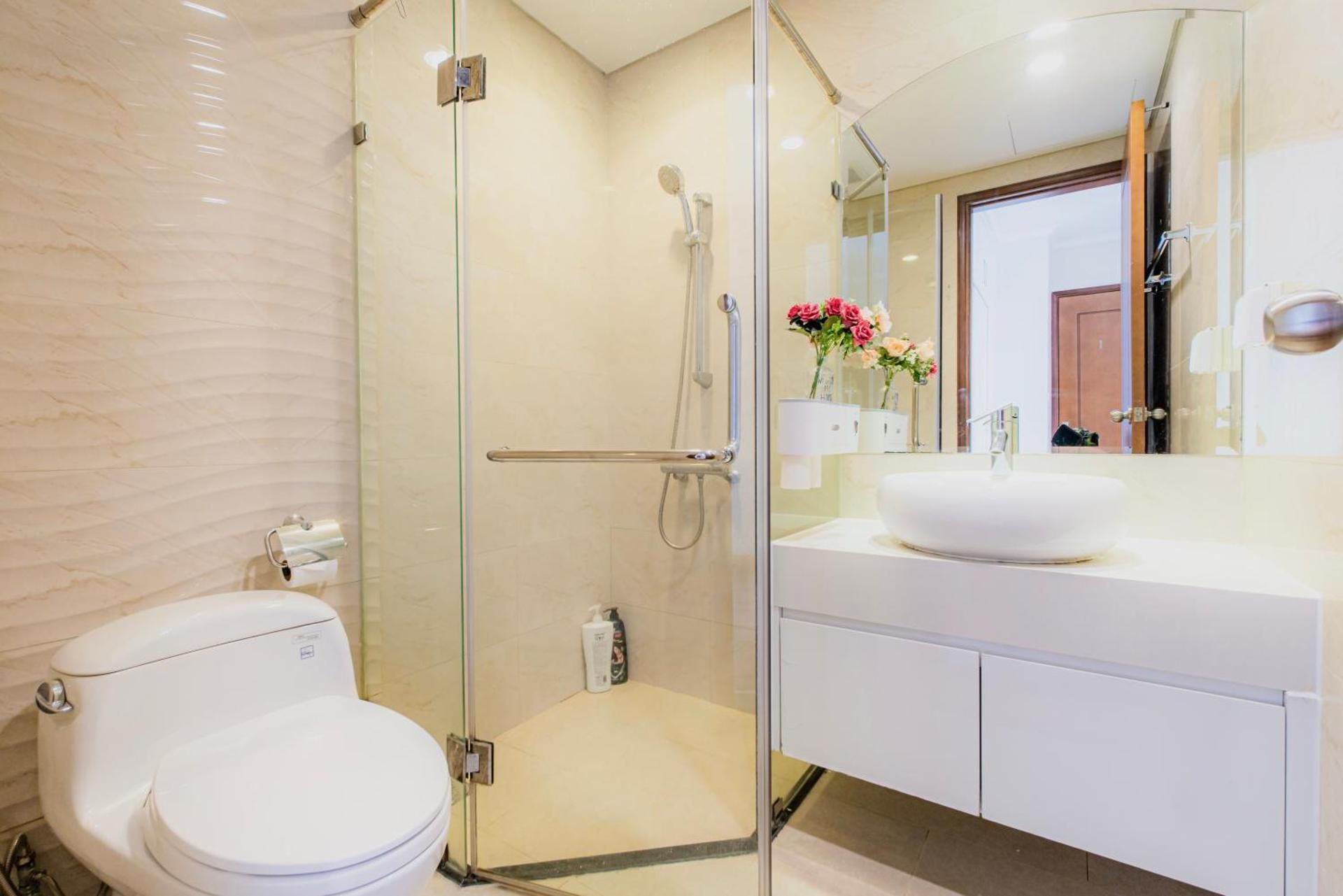 Raddison Luxury Apart-Landmark 81 Area &Great Park Two-Bedroom Apartment 2