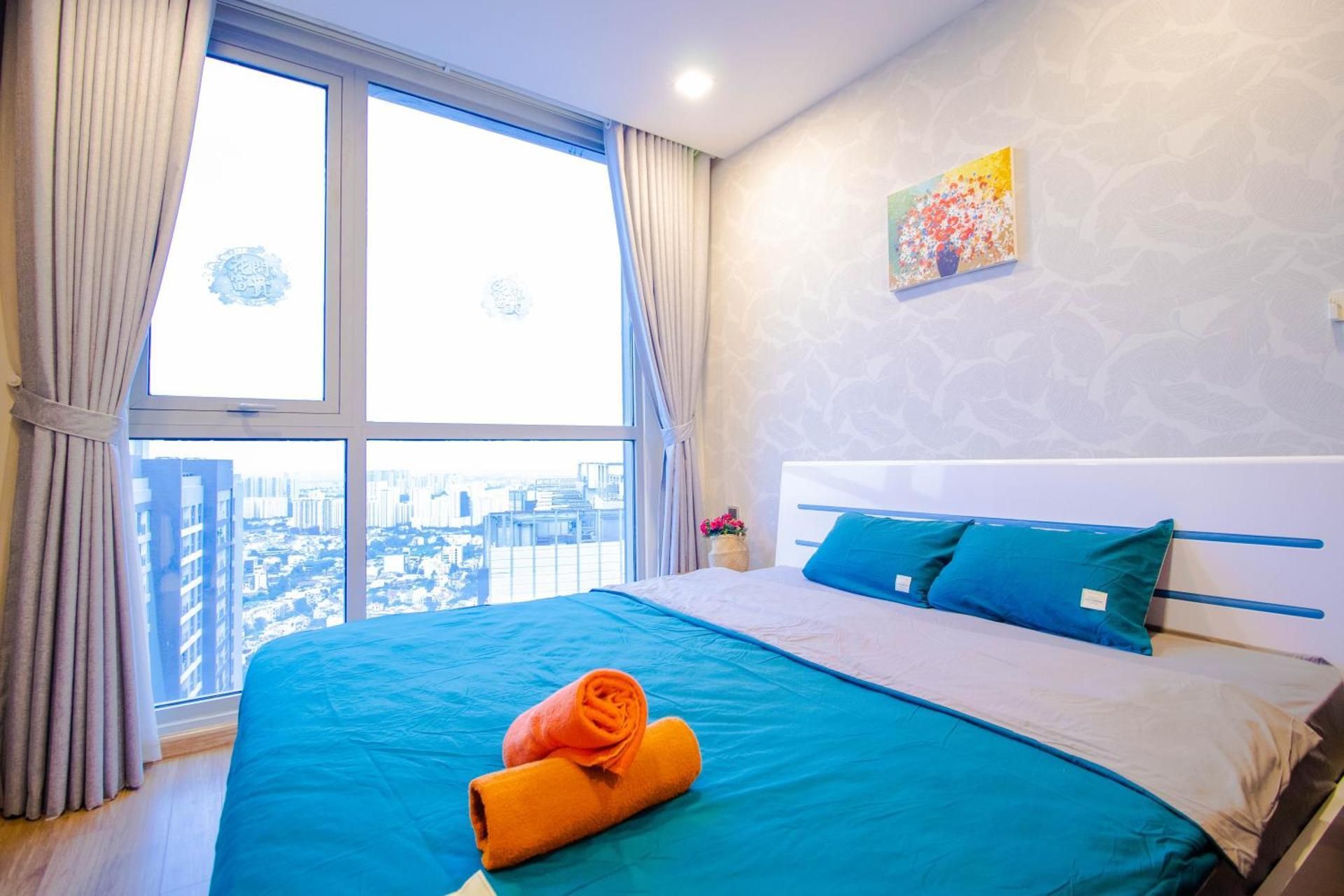 Raddison Luxury Apart-Landmark 81 Area &Great Park Three-Bedroom Apartment