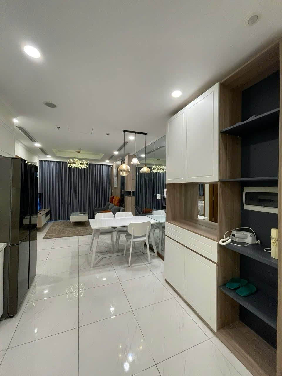 Food & Dining