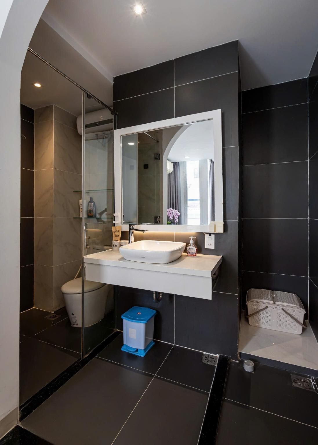 One-Bedroom Apartment with Balcony II