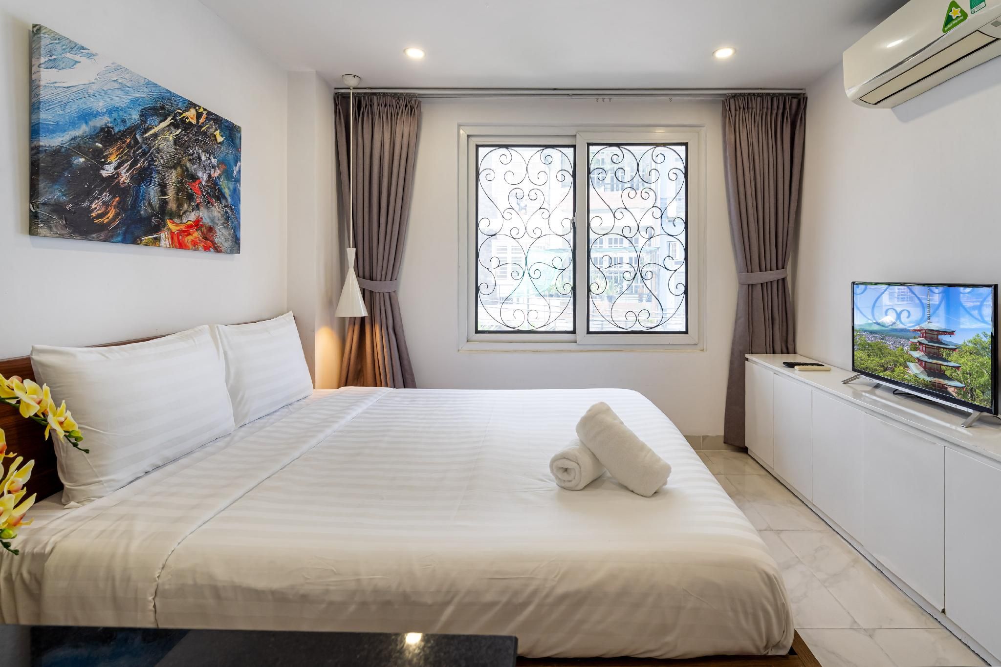 Studio Apartment