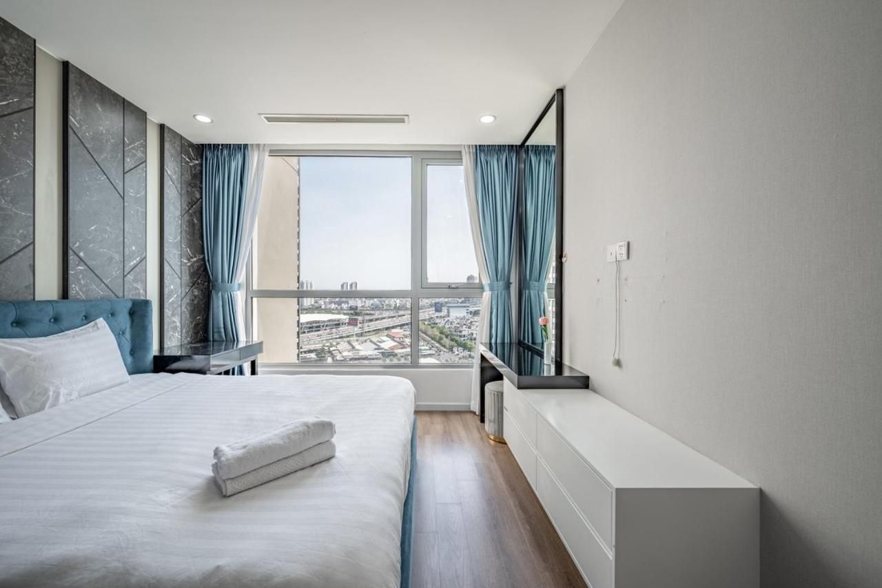 Apartment with Pool View 