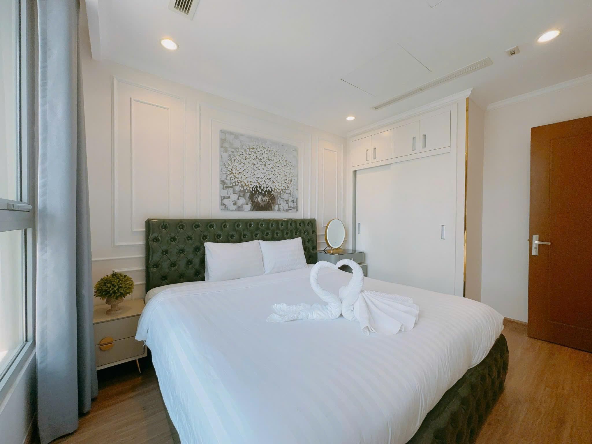 1-Bedroom Apartment with Balcony