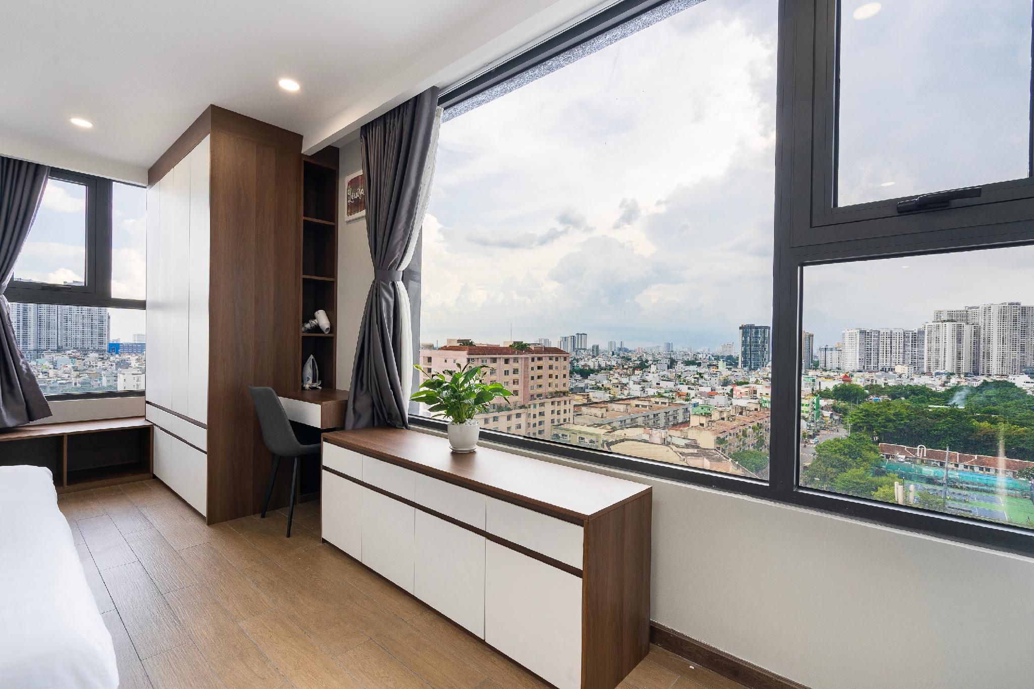 Two-Bedroom Family Apartment with Balcony