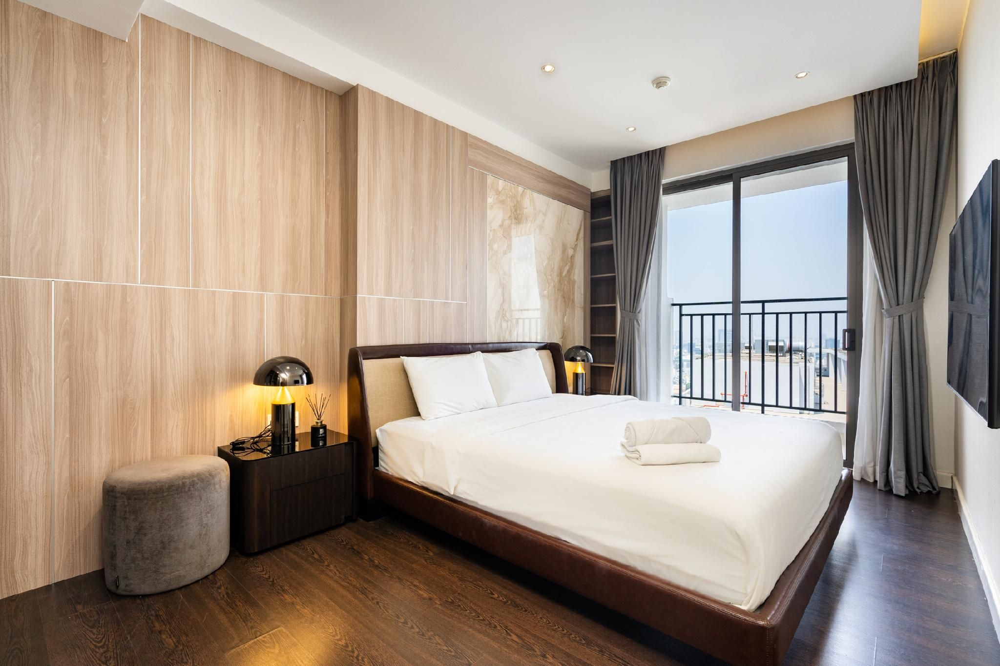3-Bedroom Residence with Balcony