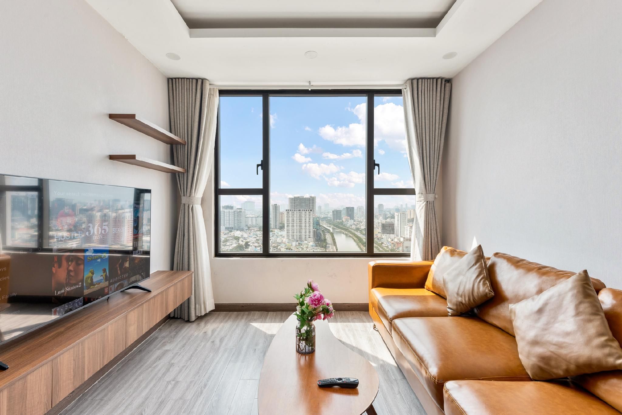 Apartment 2 bedroom with balcony and river view