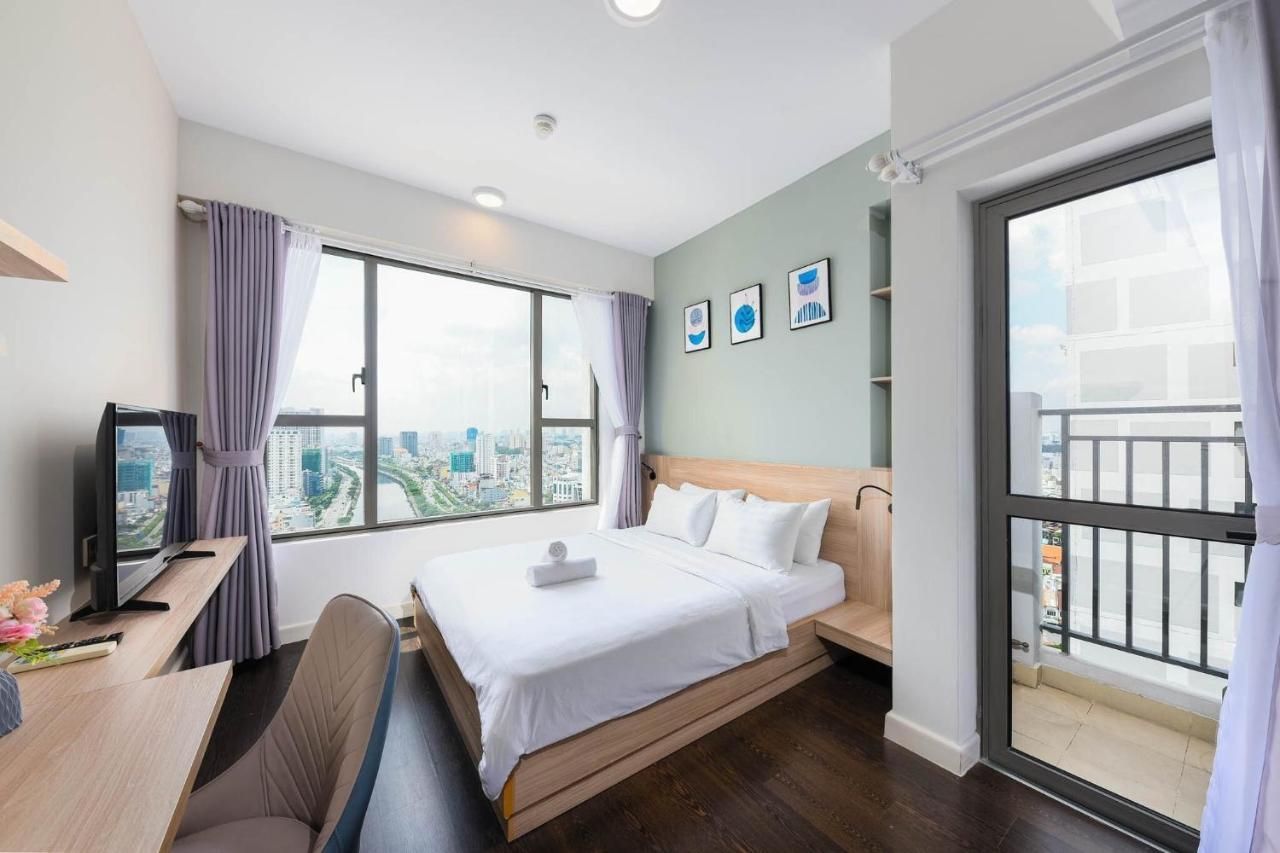 3-Bedroom Residence with Balcony