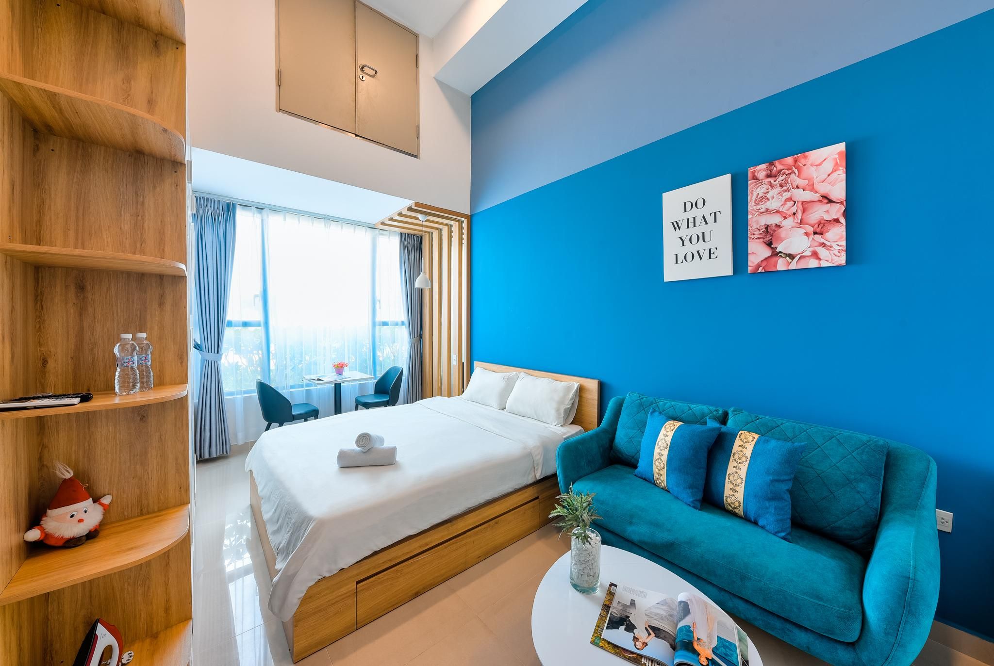 Sofa Room for 4 Persons
