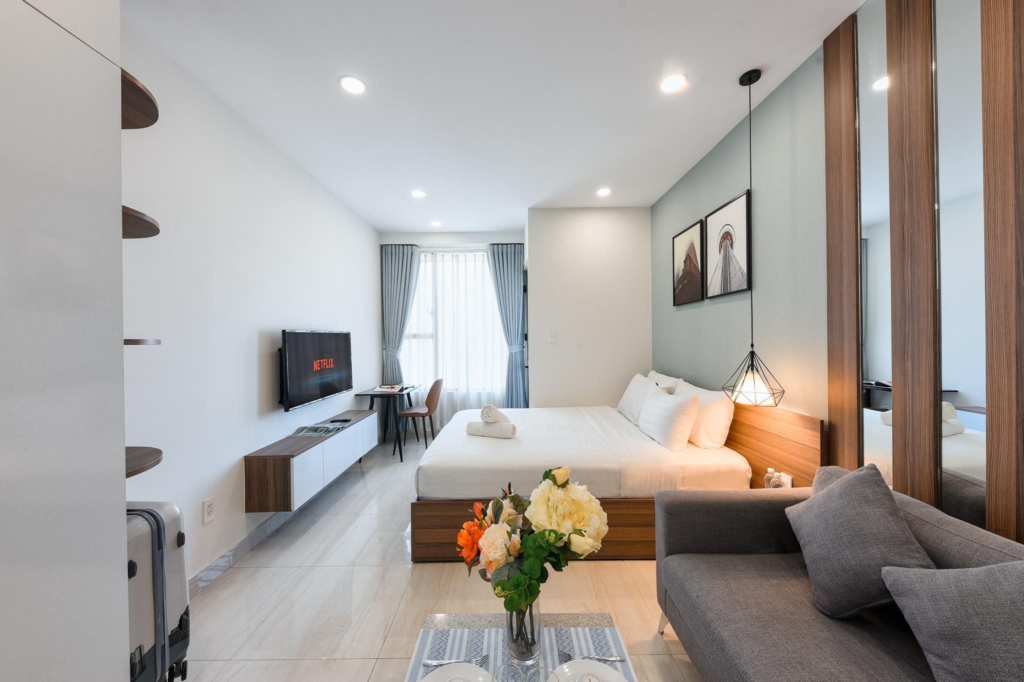 Sofa Room for 4 Persons