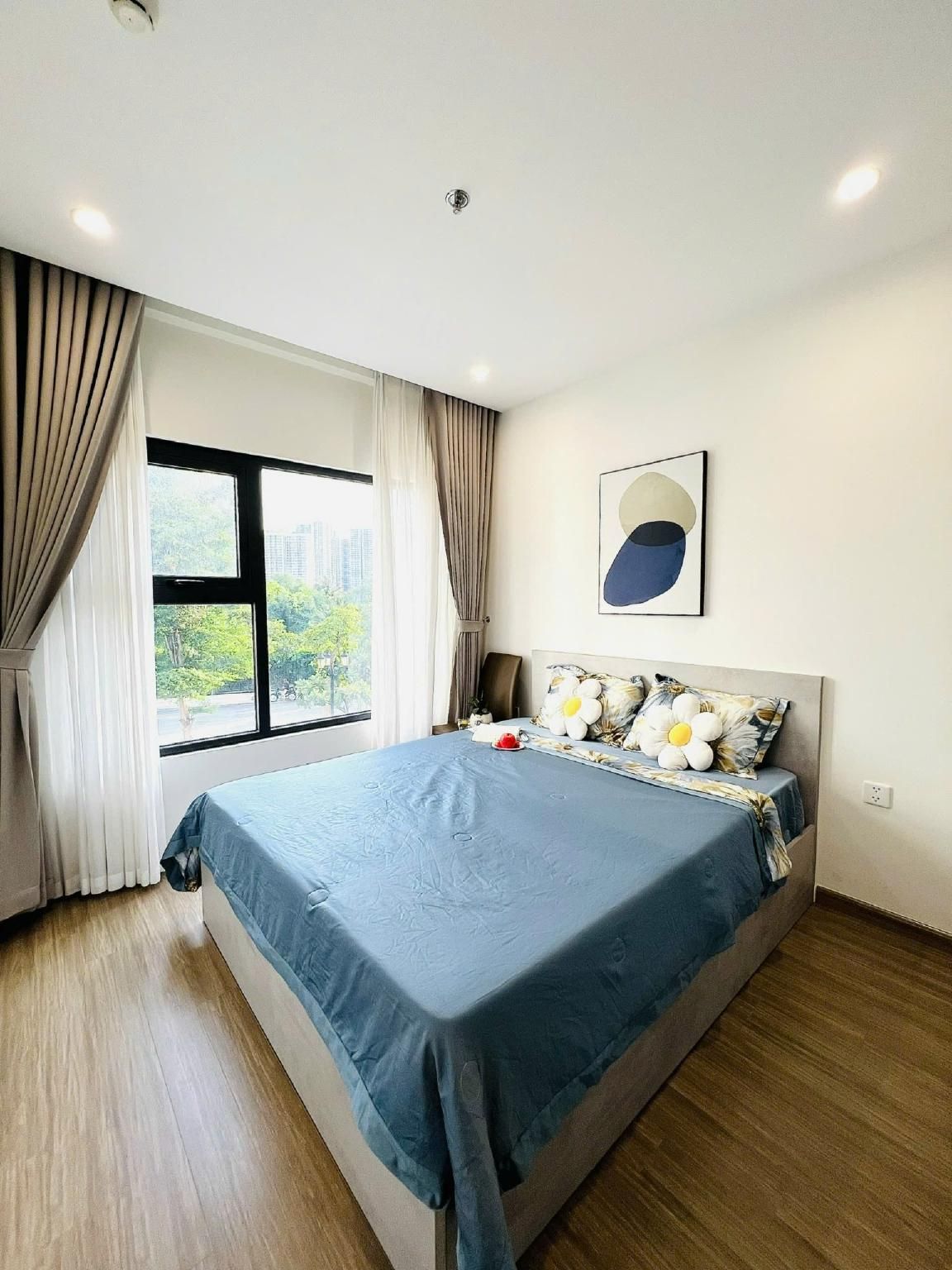 One Bedroom Apartment