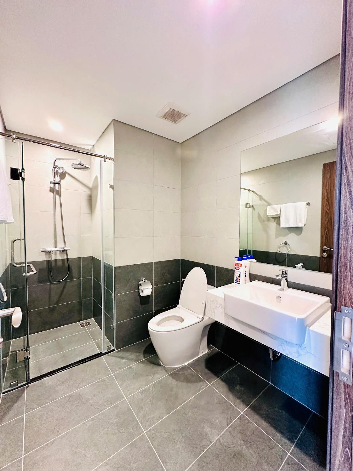 One Bedroom Apartment