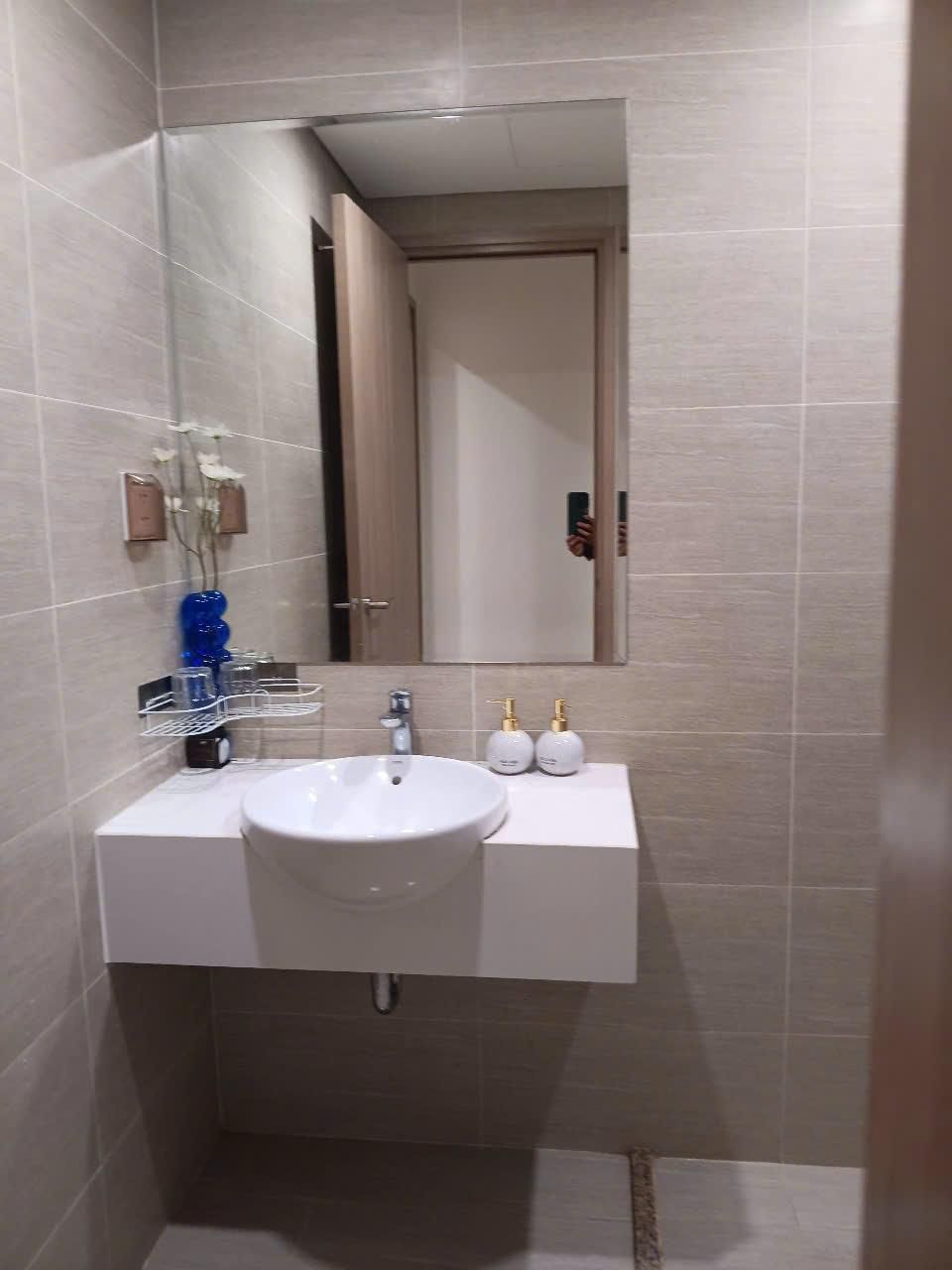 Cinema Couple PC Room