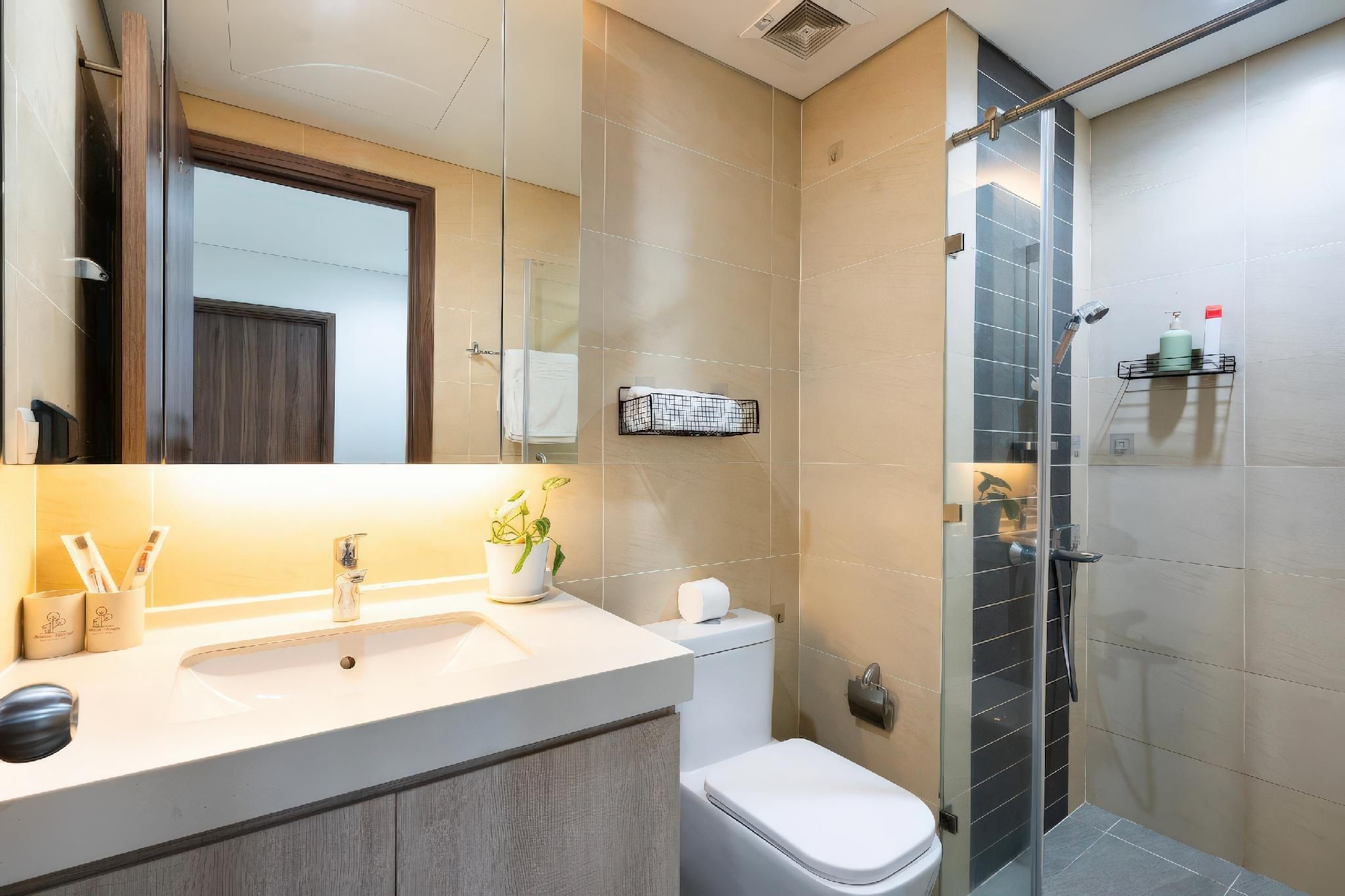 One Bedroom Apartment