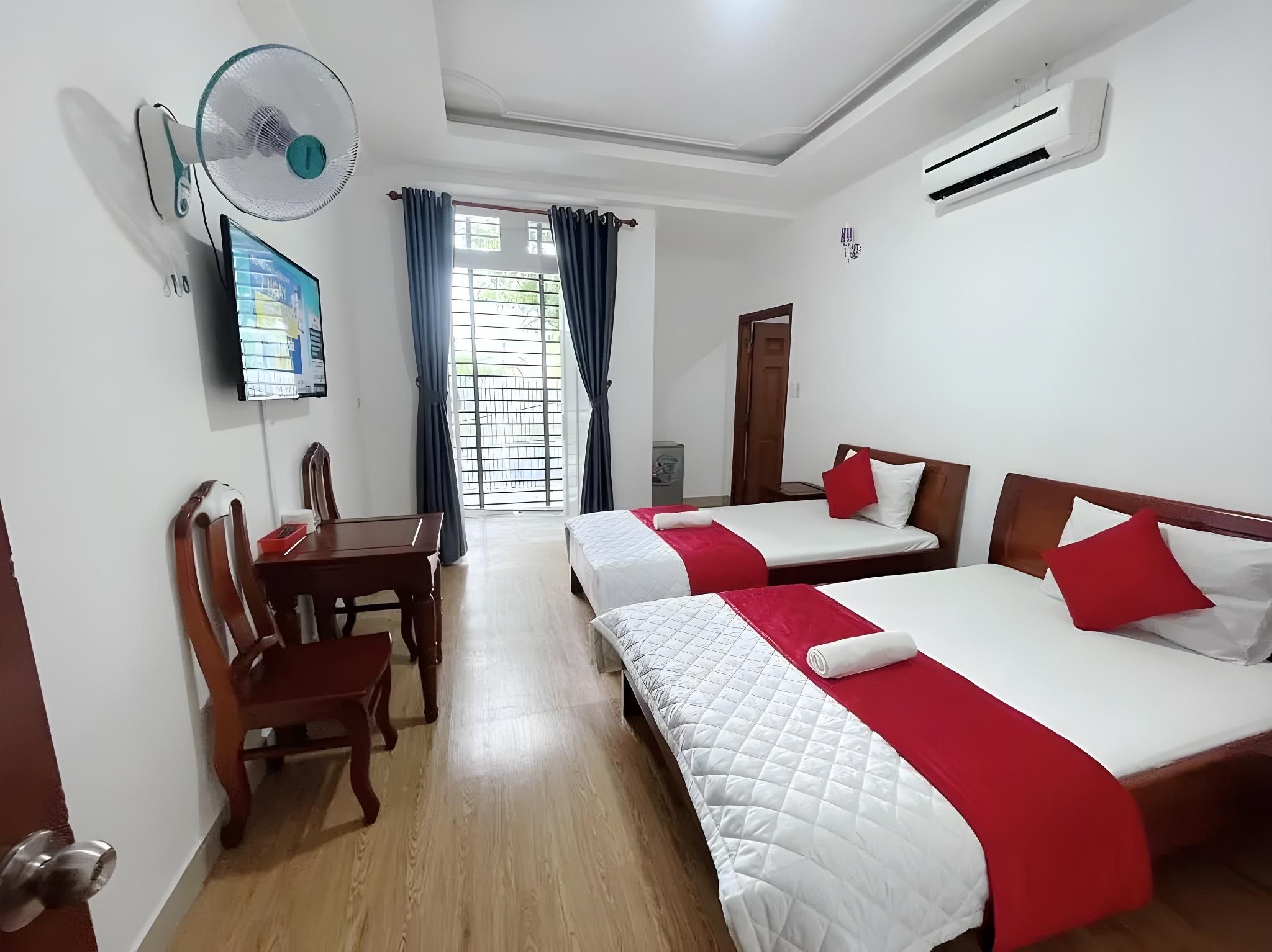 Deluxe Room - 3 Guests
