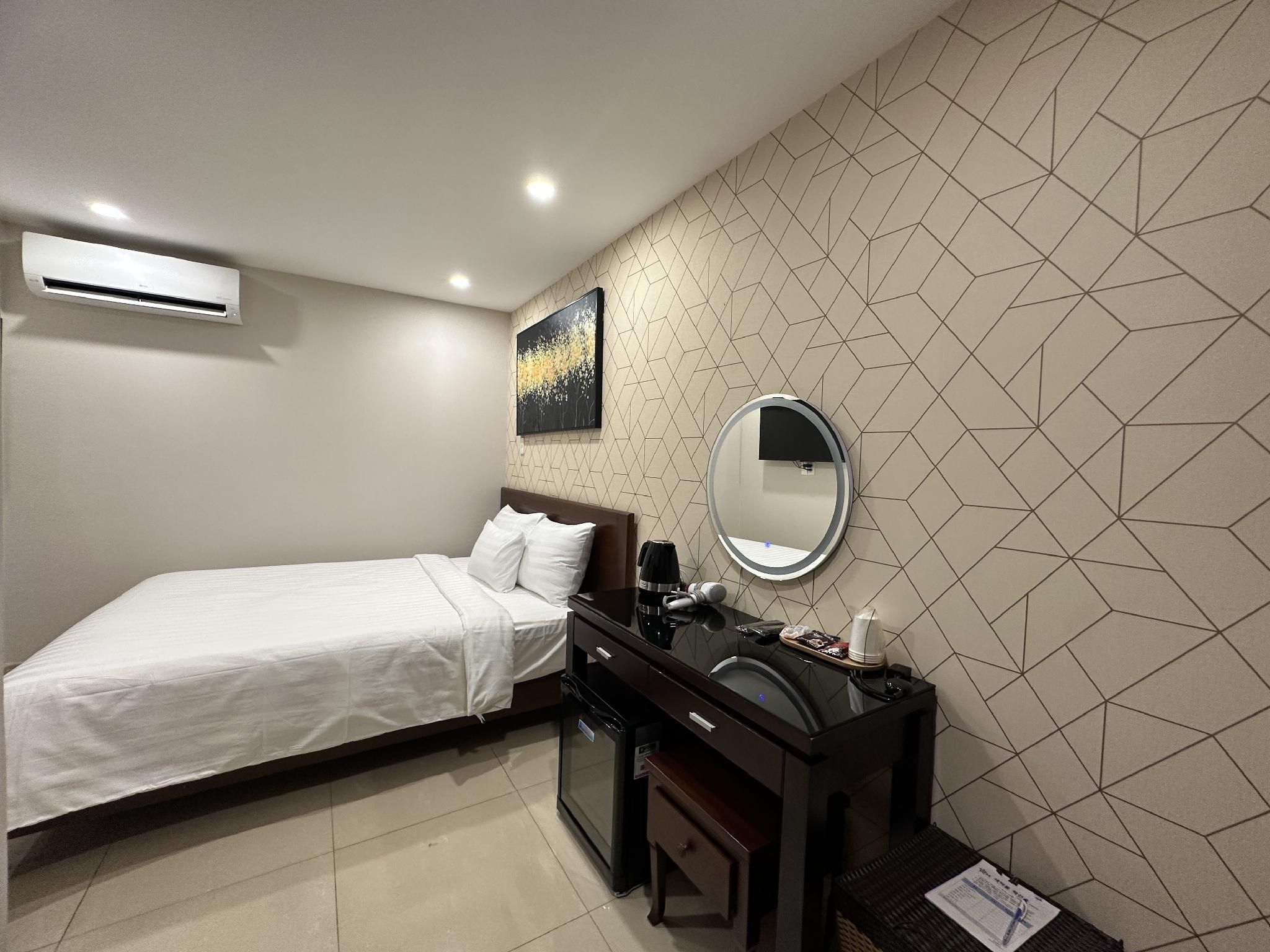 Economy Double Room