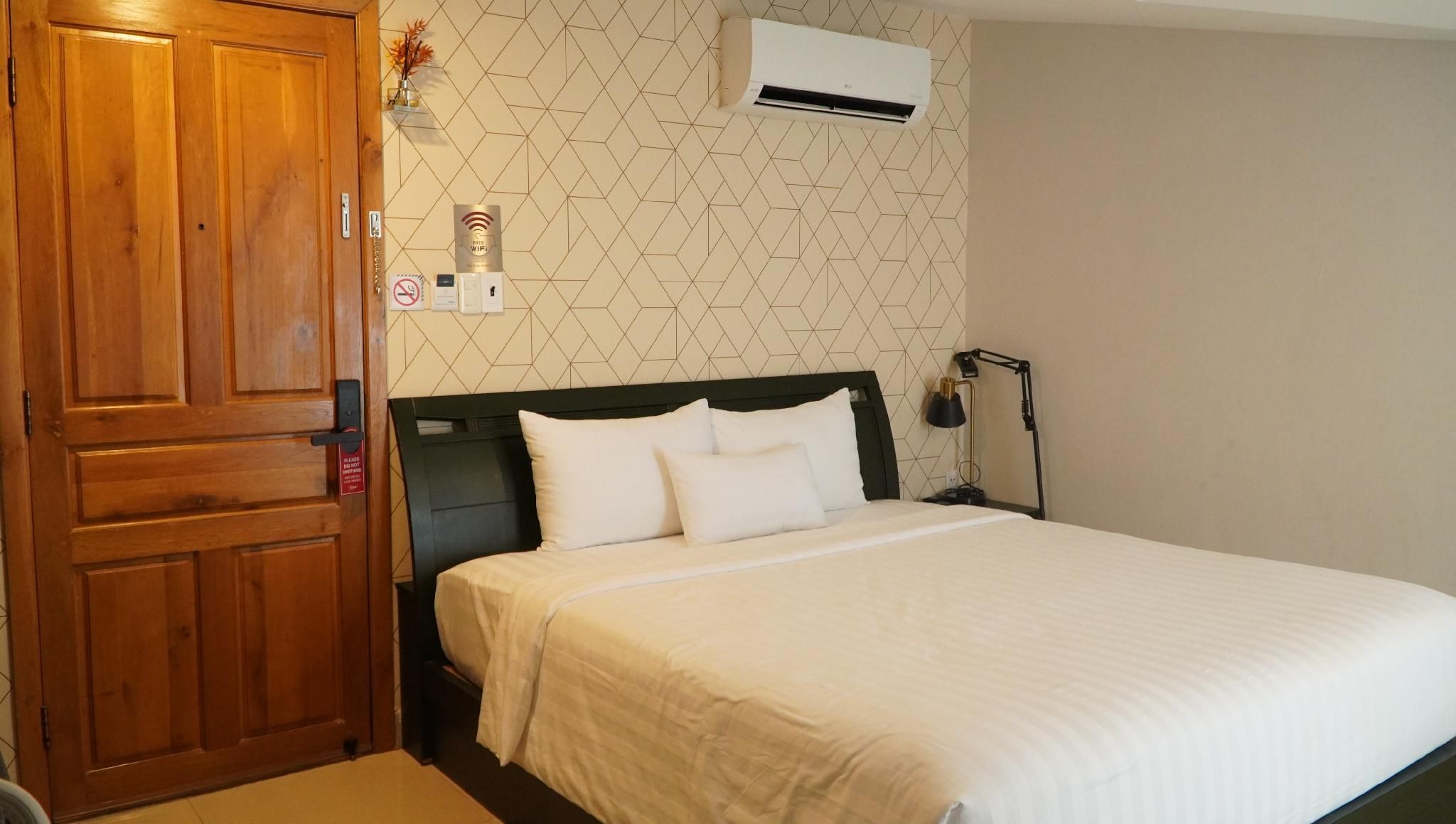 Standard - 1 Double Bed
