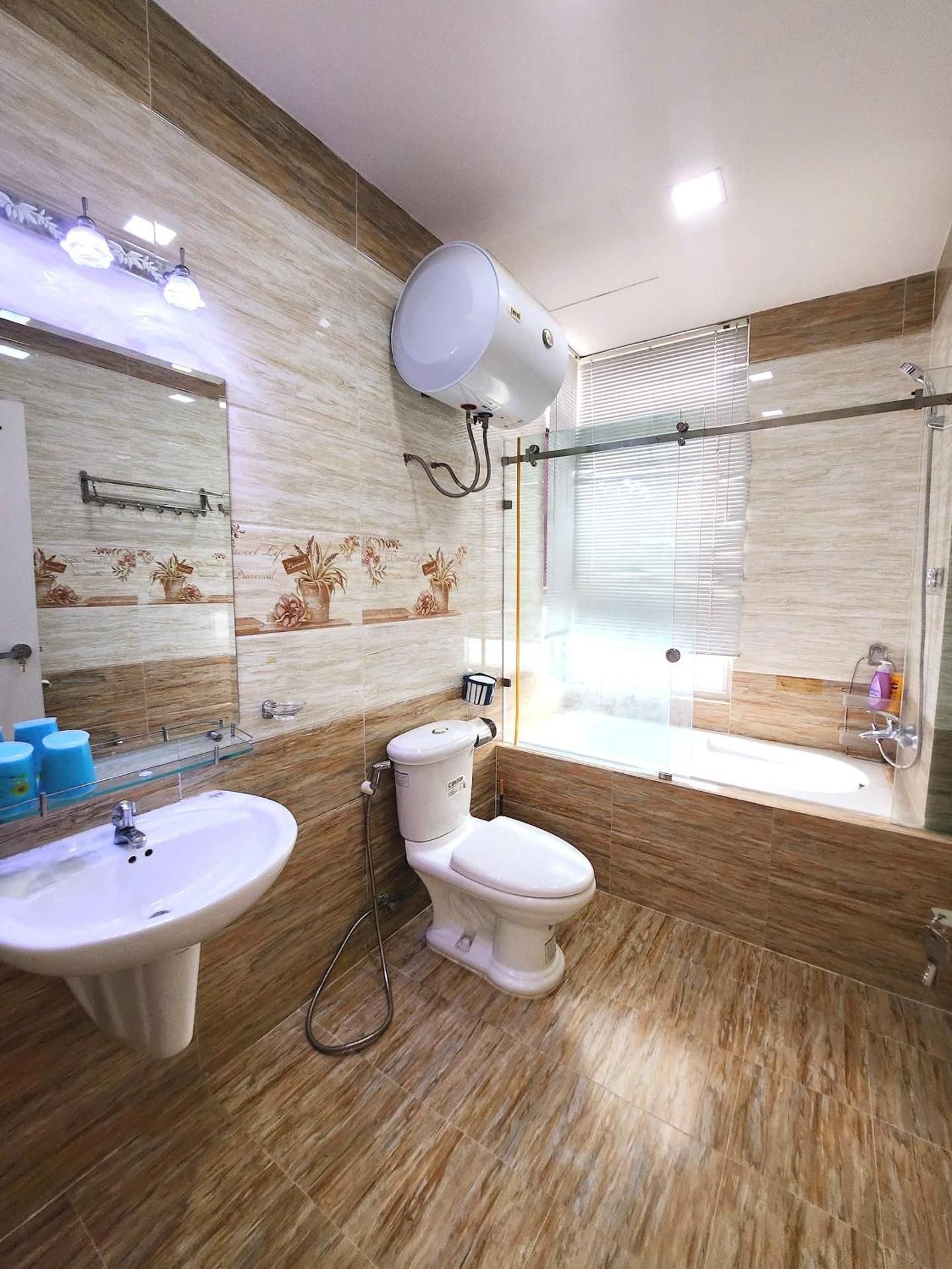 Apartment with City View