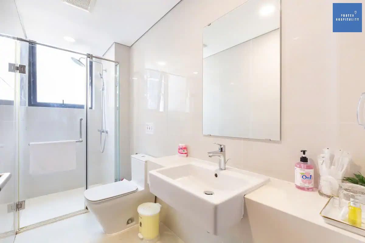 Eco Green Saigon - Free Gym & Netflix & Pool Three Bedroom Apartment