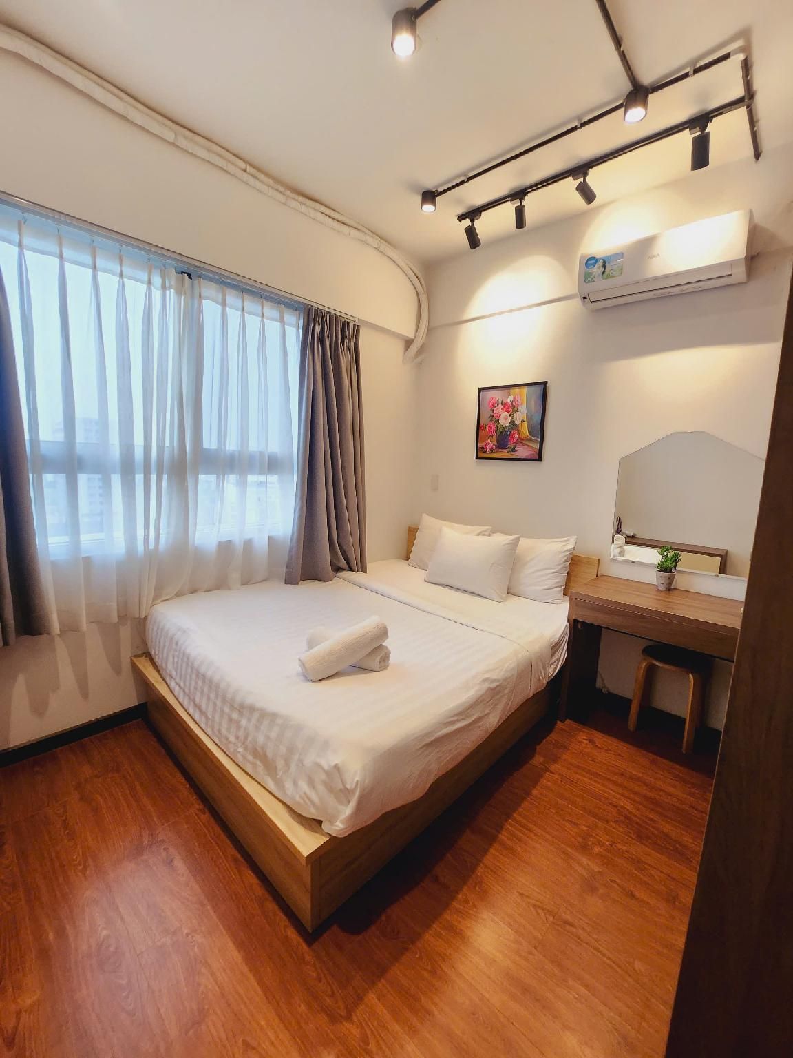 City View Two Bedroom Apartment with Balcony